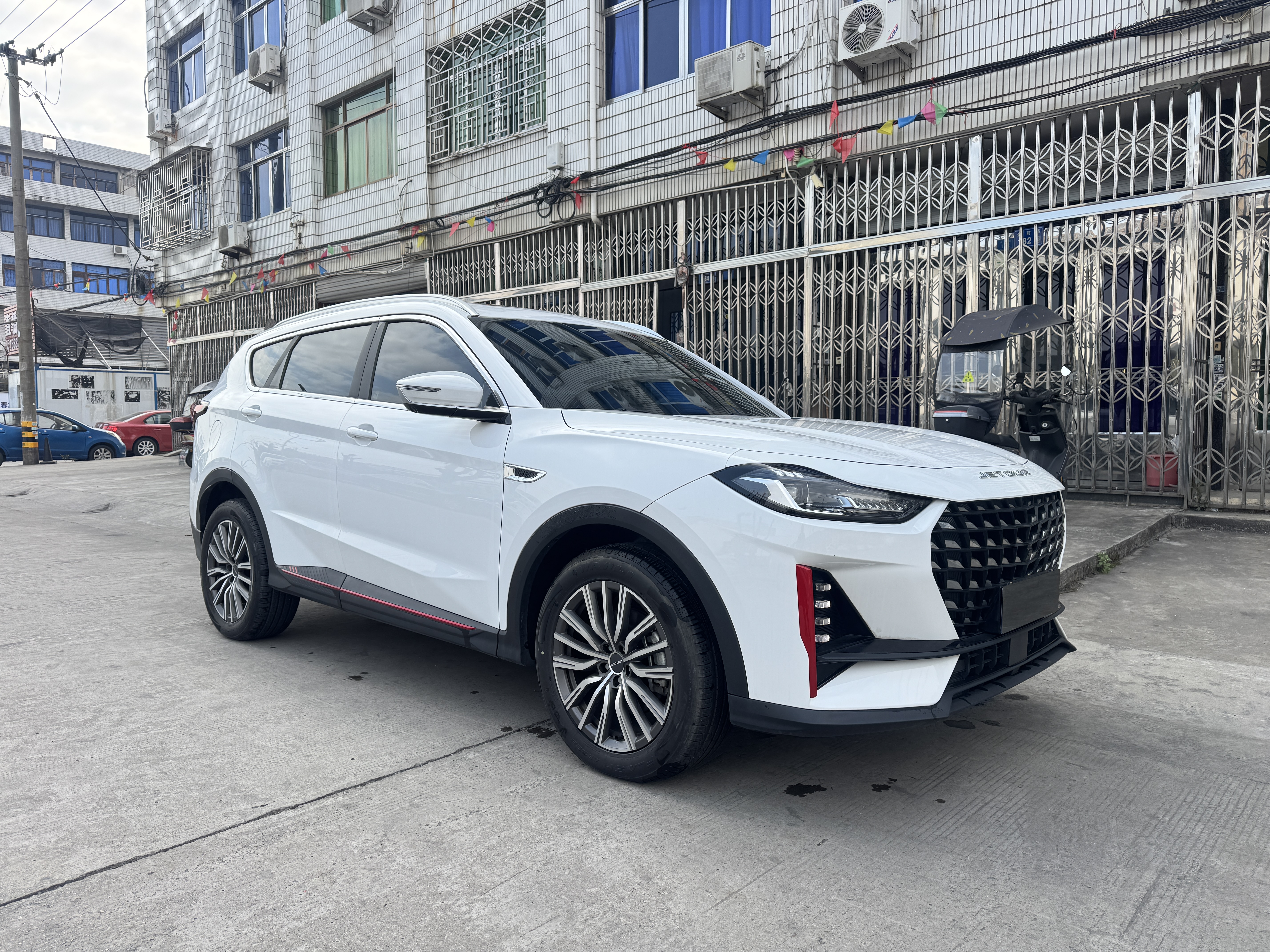 Jetour X70 PRO 2023 car image #3