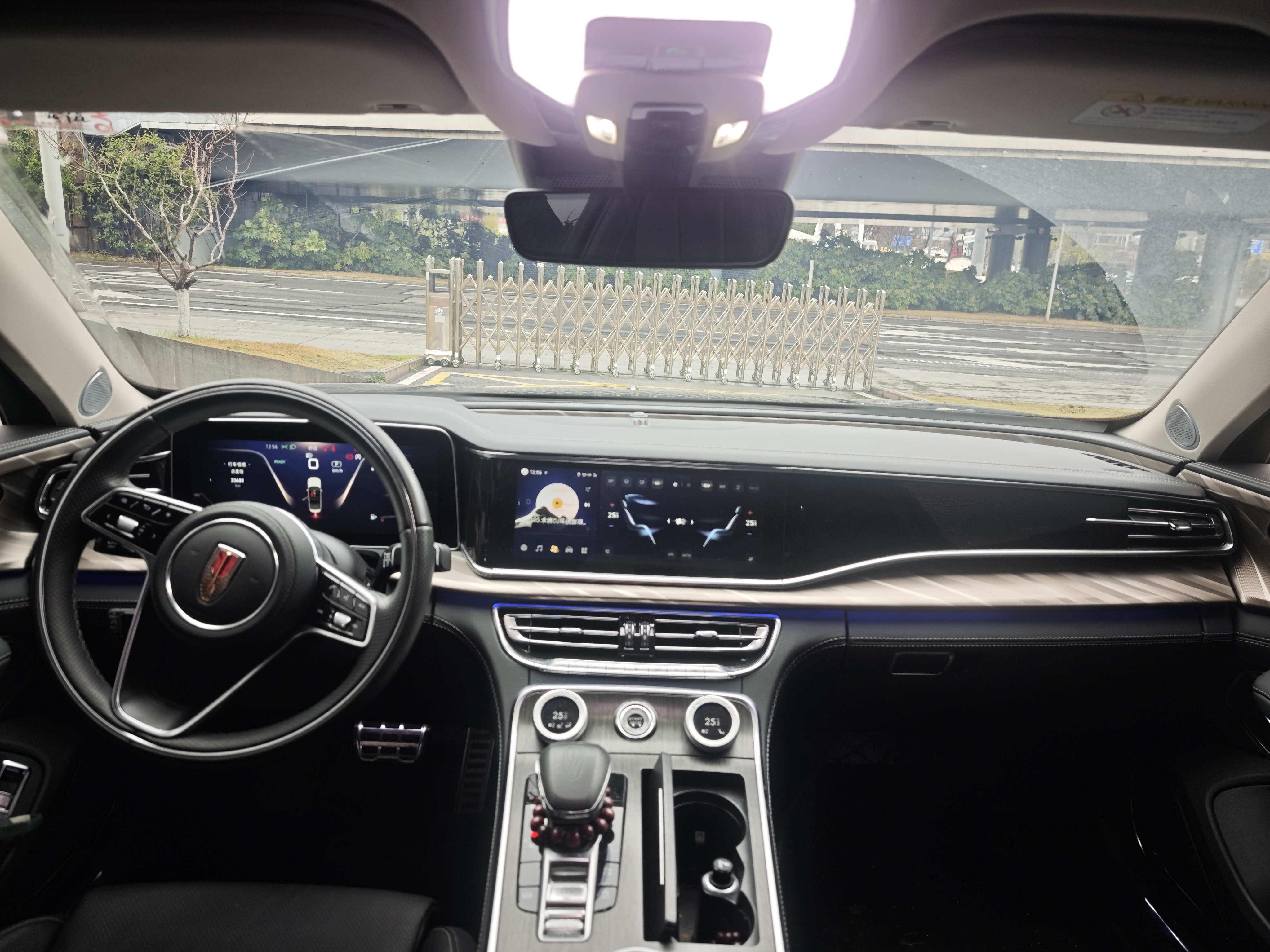 HongQi H9 2024 car image #3