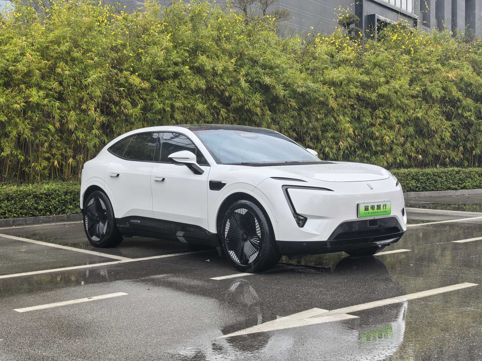 Avatr 11 2024 image de voiture #3