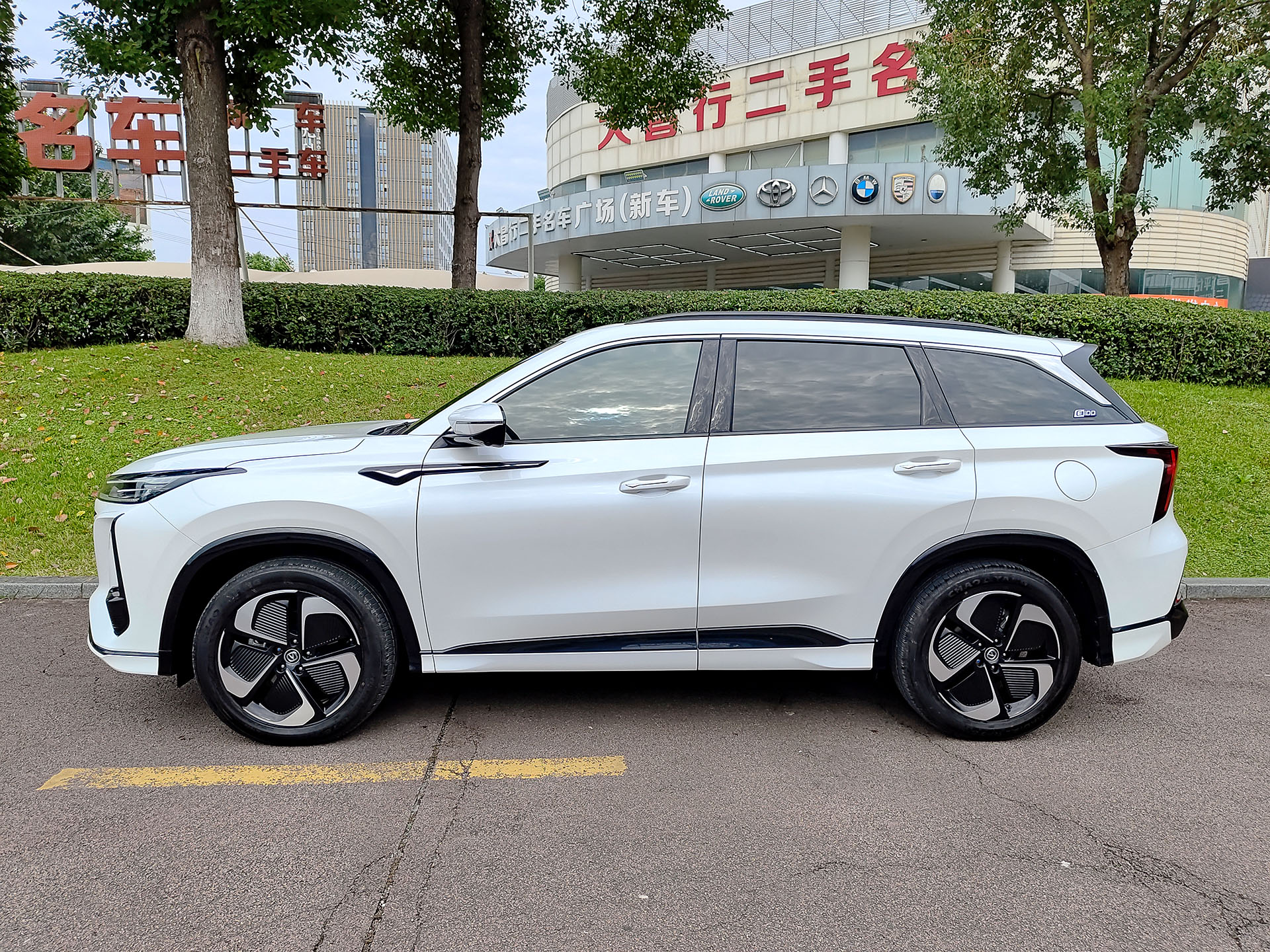 Changan CS75 Plus iDD 2023 #3 Changan CS75 Plus iDD 2023 car image #3