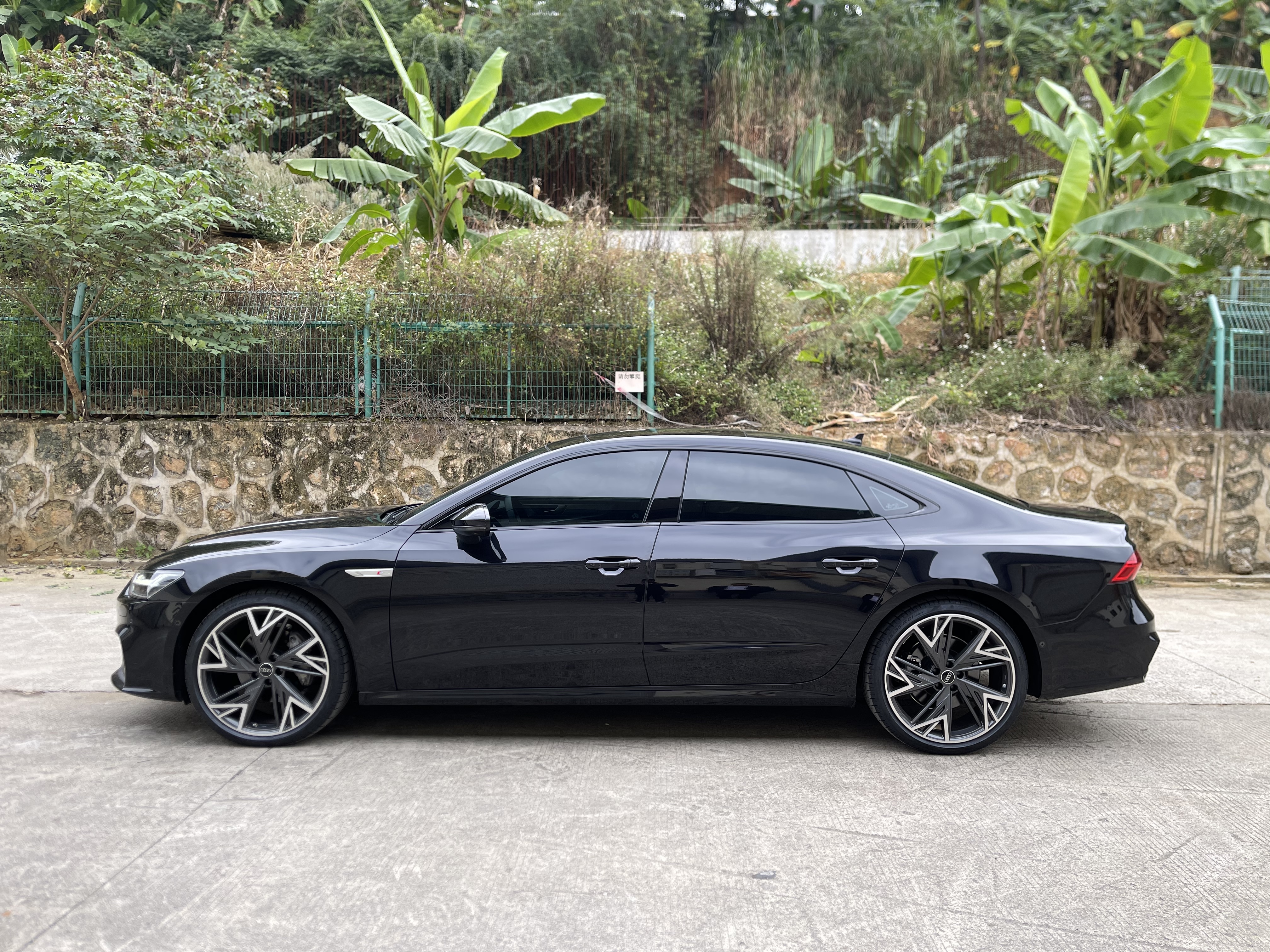 Audi A7L 2024 car image #3