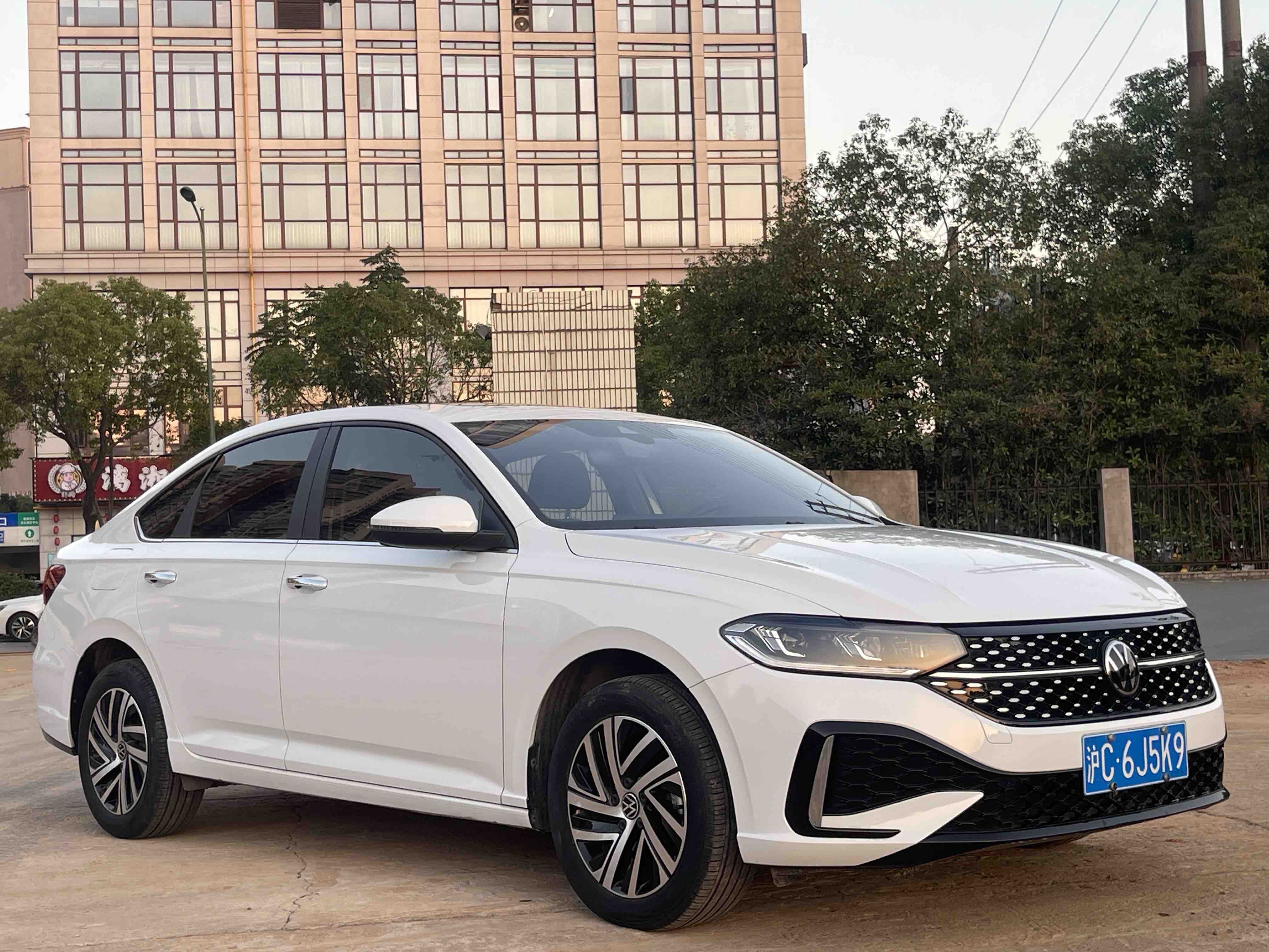 Volkswagen Lavida 2024 car image #3