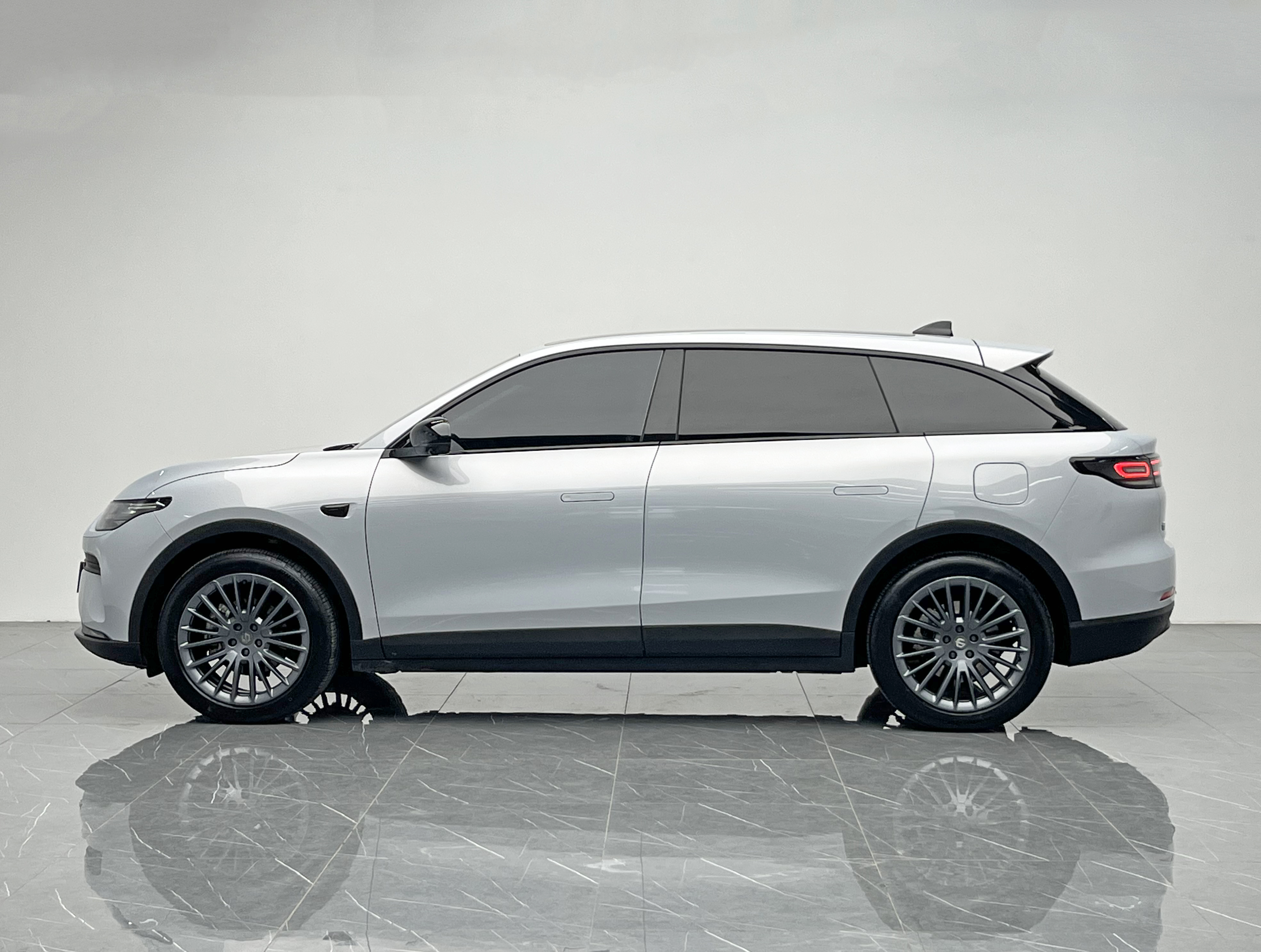 零跑汽车 零跑C11 2024 汽车图片 #3