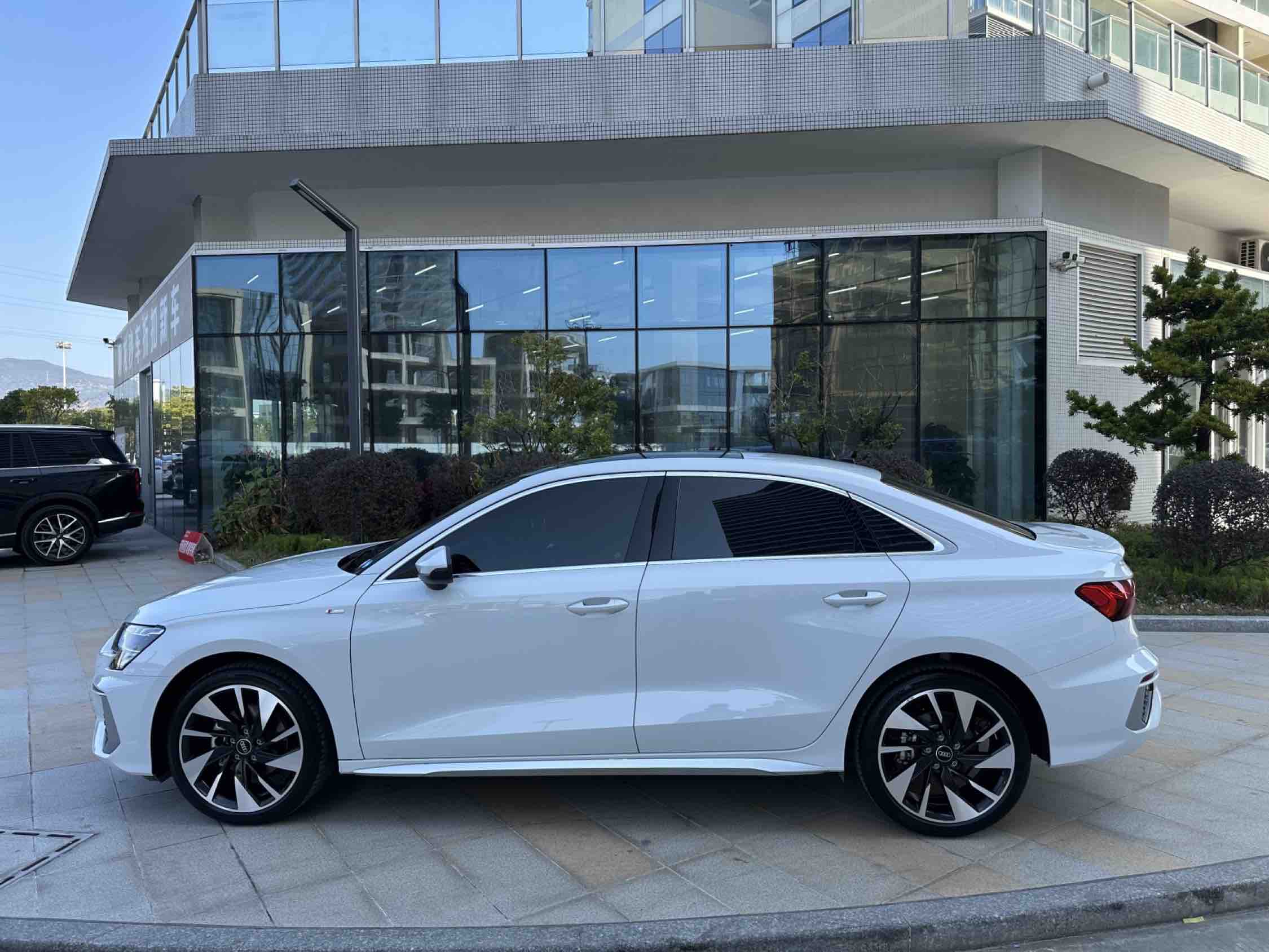 Audi A3 2024 car image #3