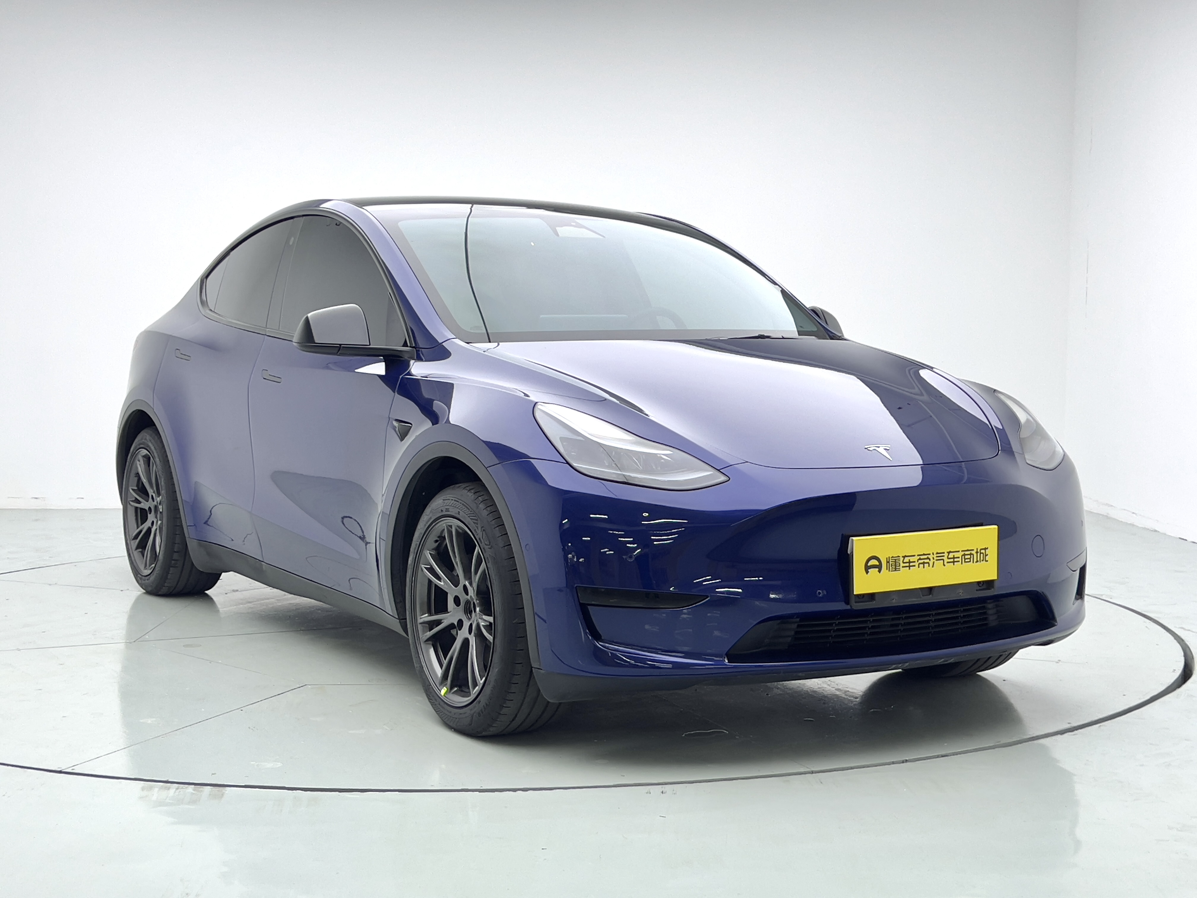 Tesla Model Y 2023 #3 Tesla Model Y 2023 car image #3
