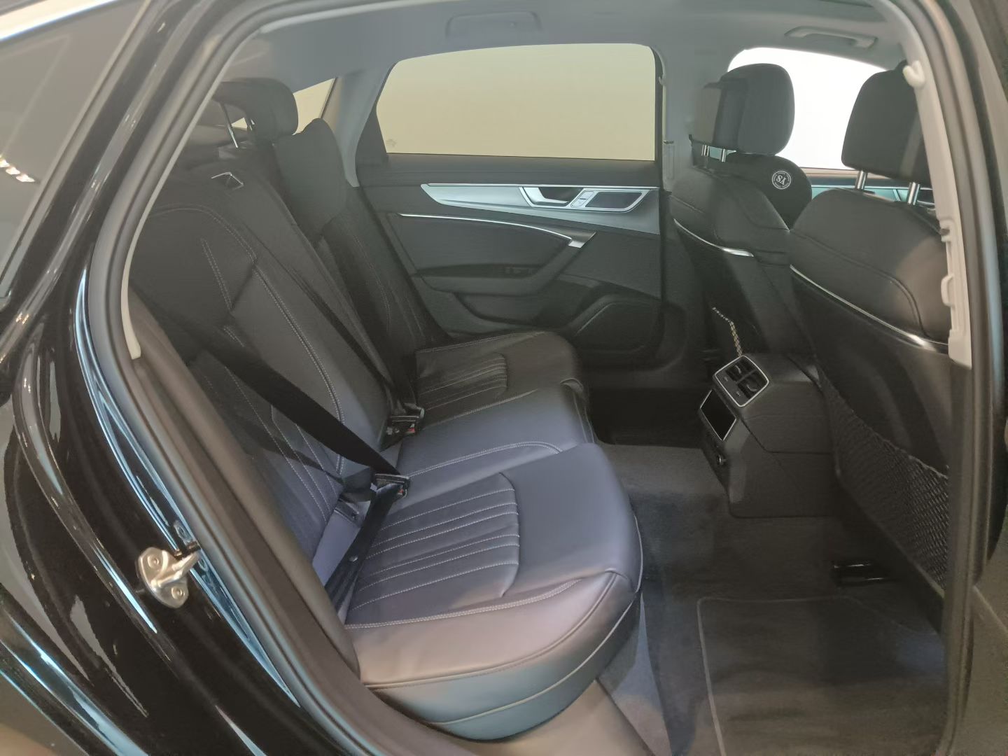 Audi A6L 2024 car image #3