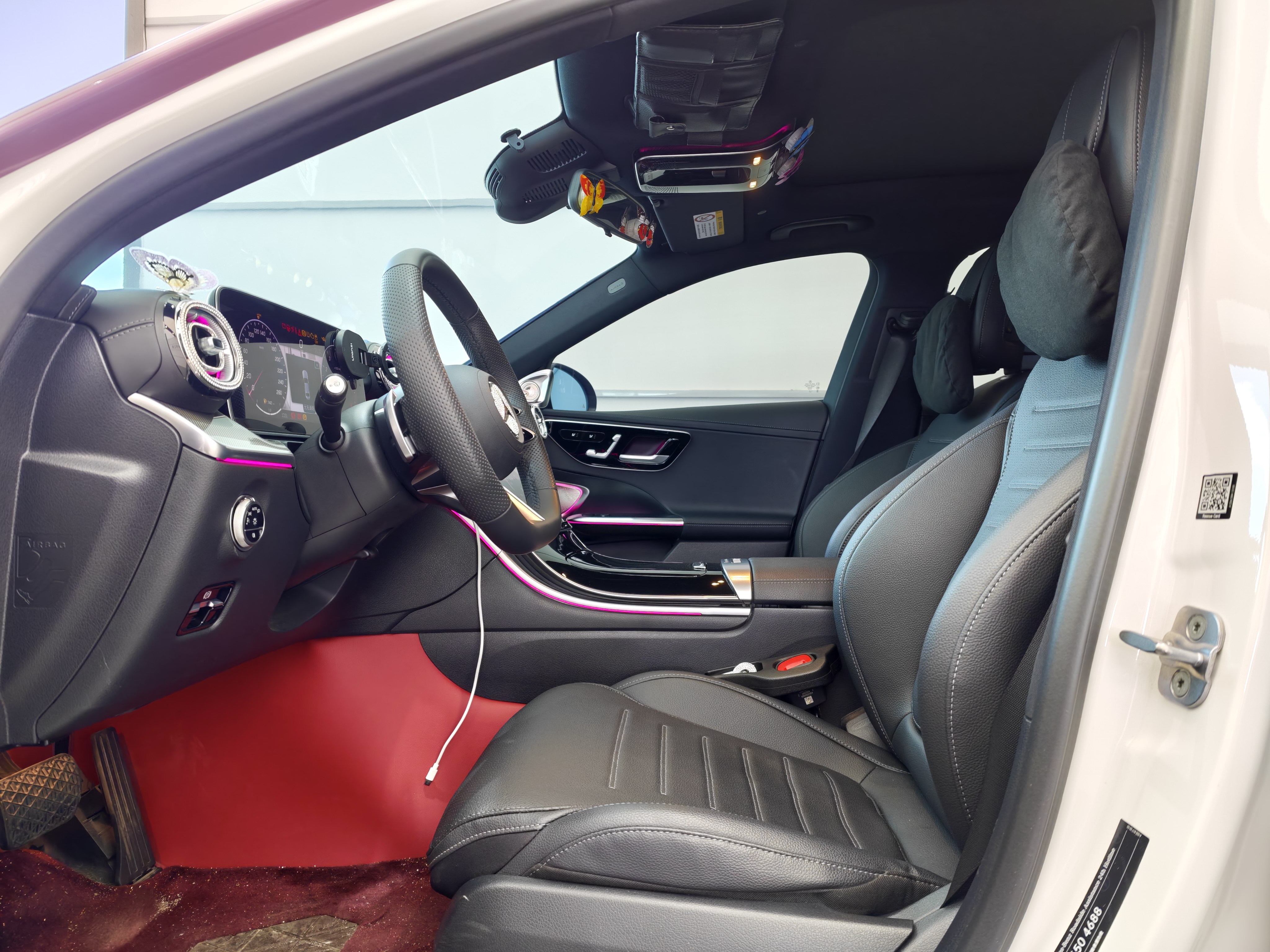 Mercedes-Benz C Class 2024 car image #3