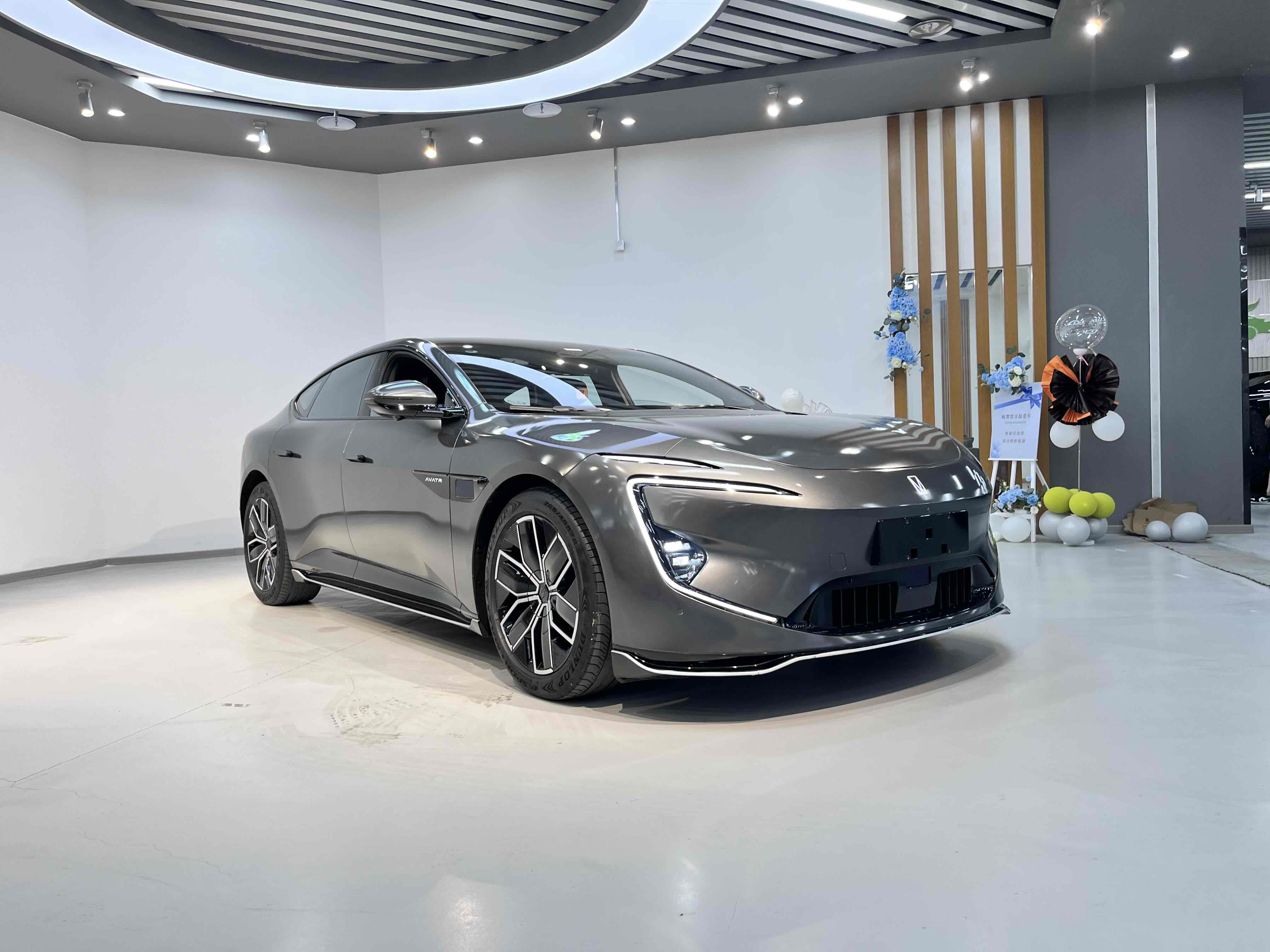 Avatr 12 2024 car image #3