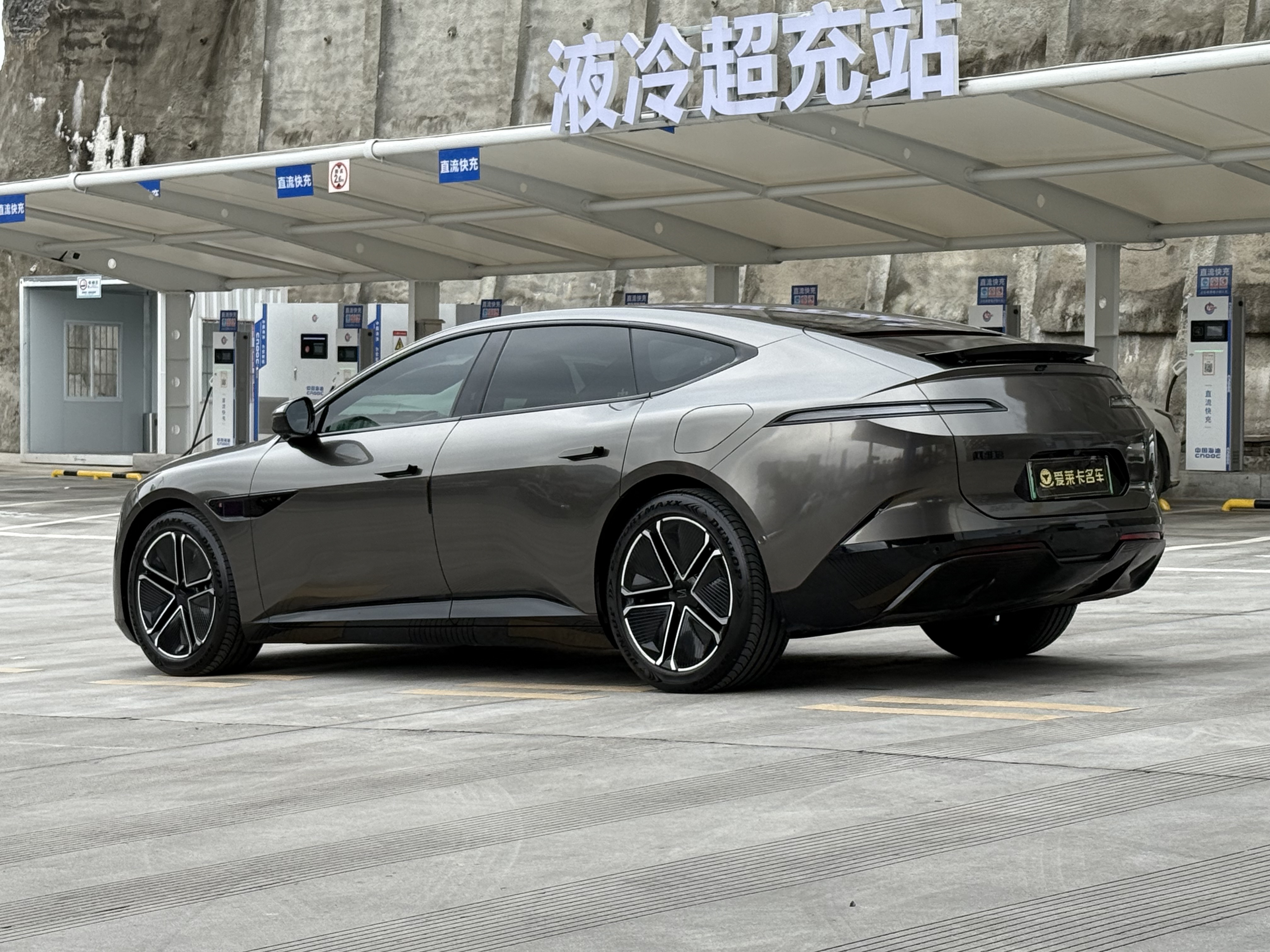 Avatr 12 2024 imagem de carro #3