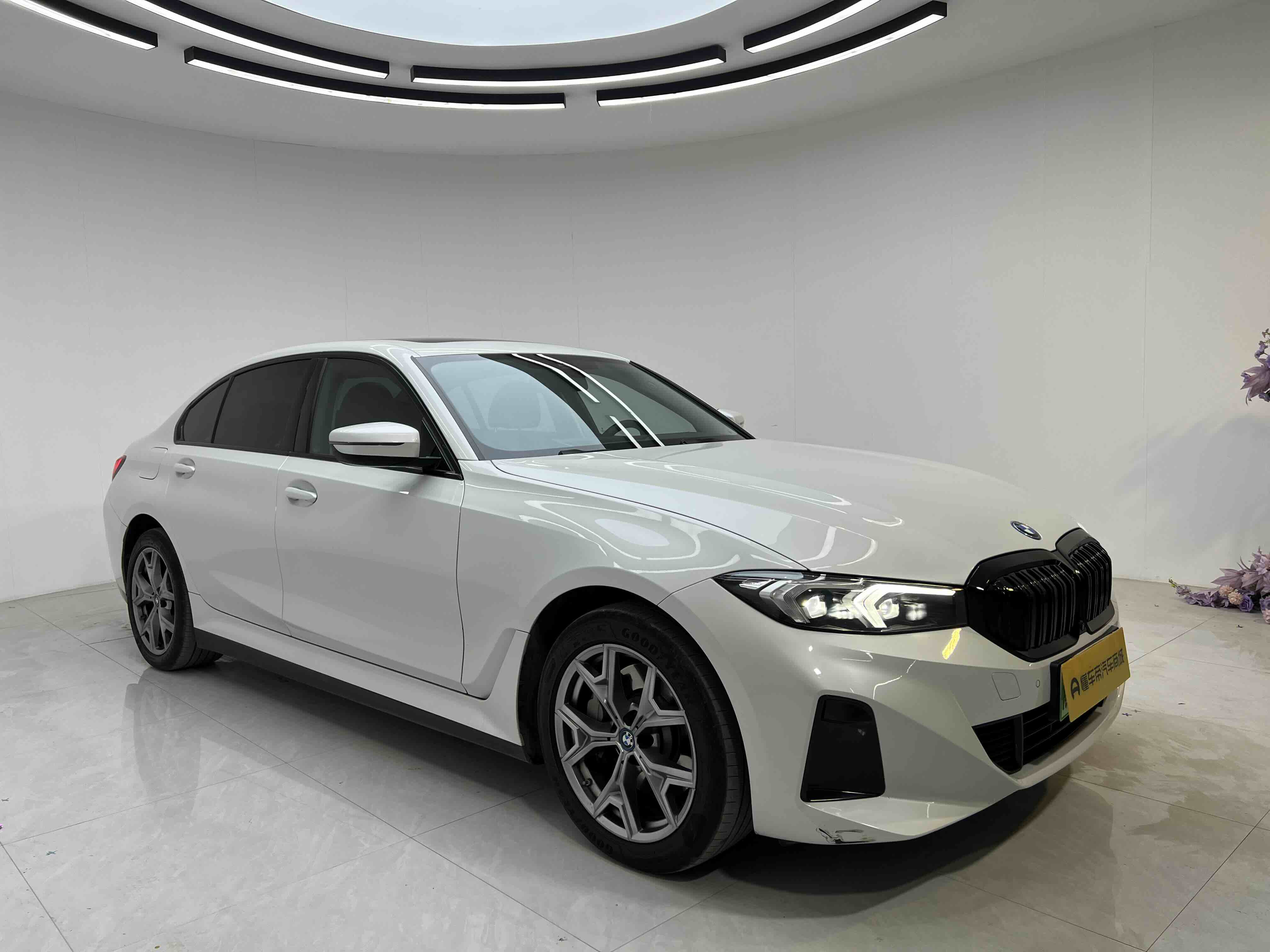 BMW i3 2023 car image #3