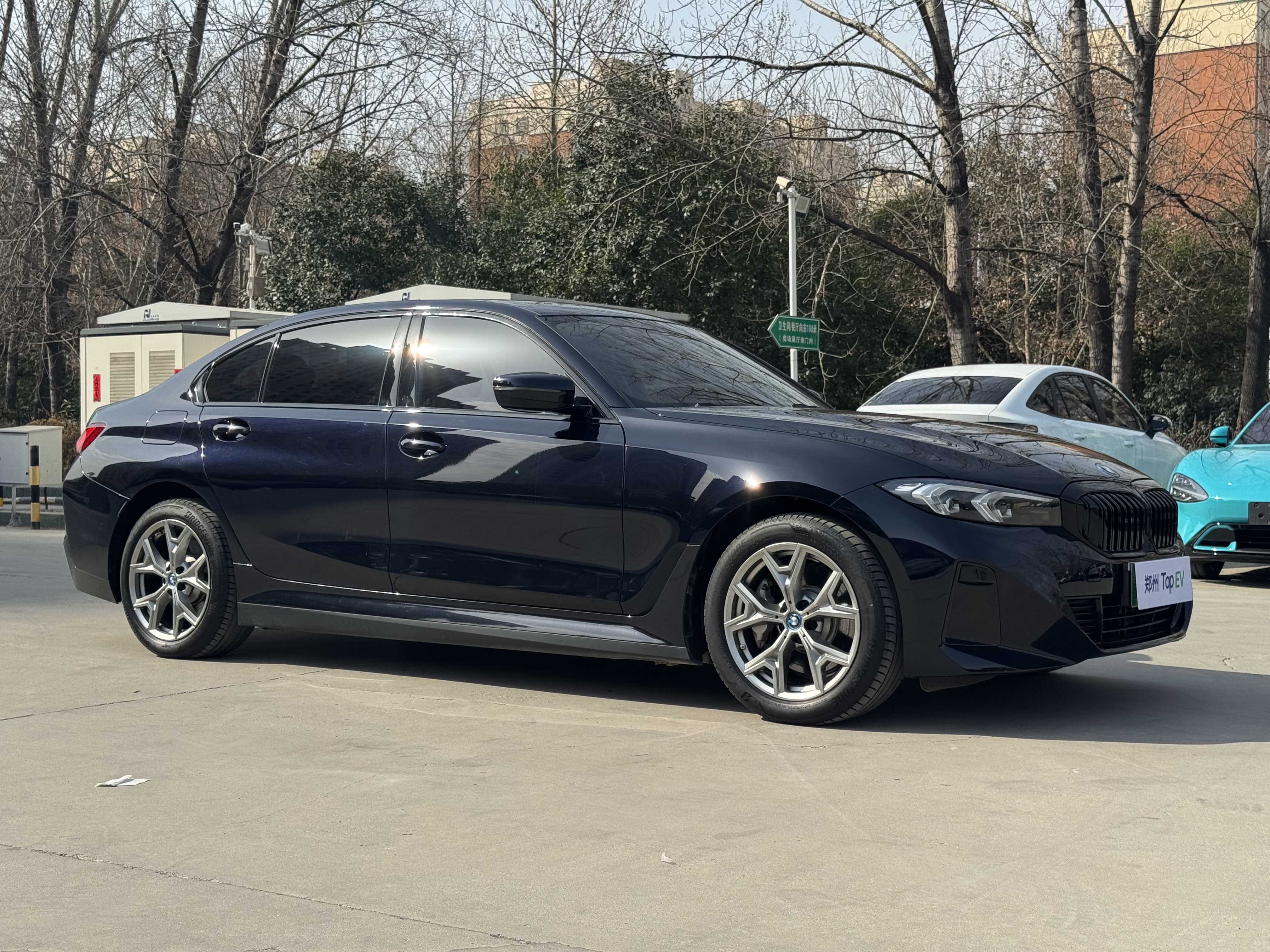 BMW i3 2023 car image #3