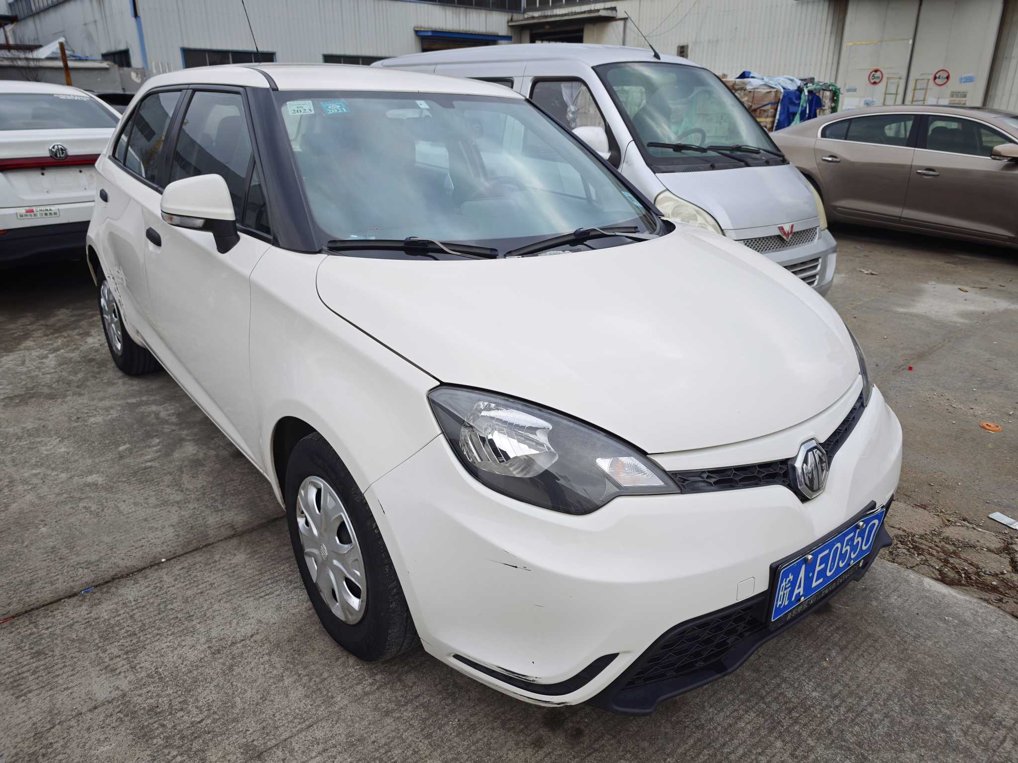 MG 3 2015 car image #3