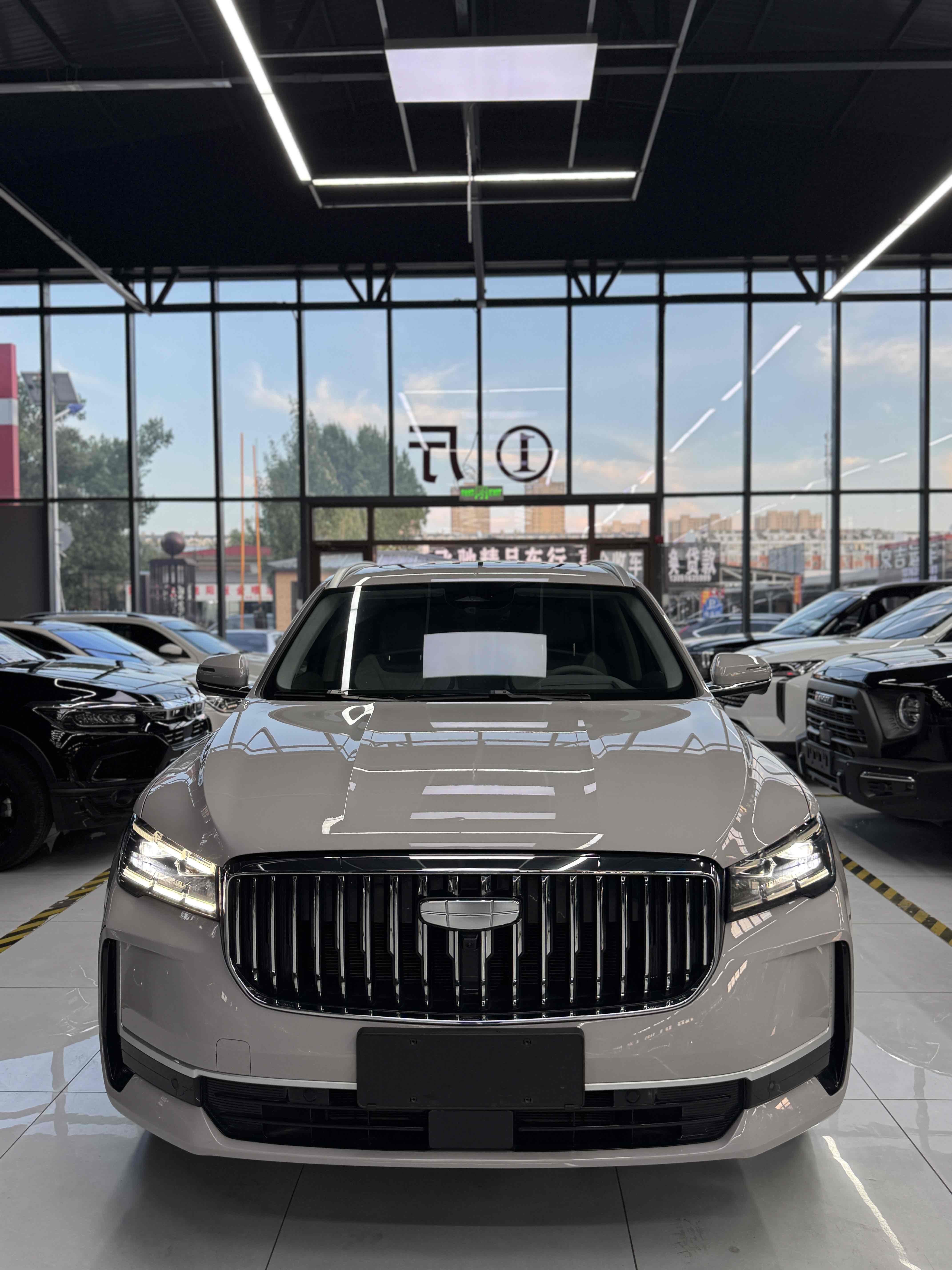 GEELY Monjaro MHEV 2024 car image #3