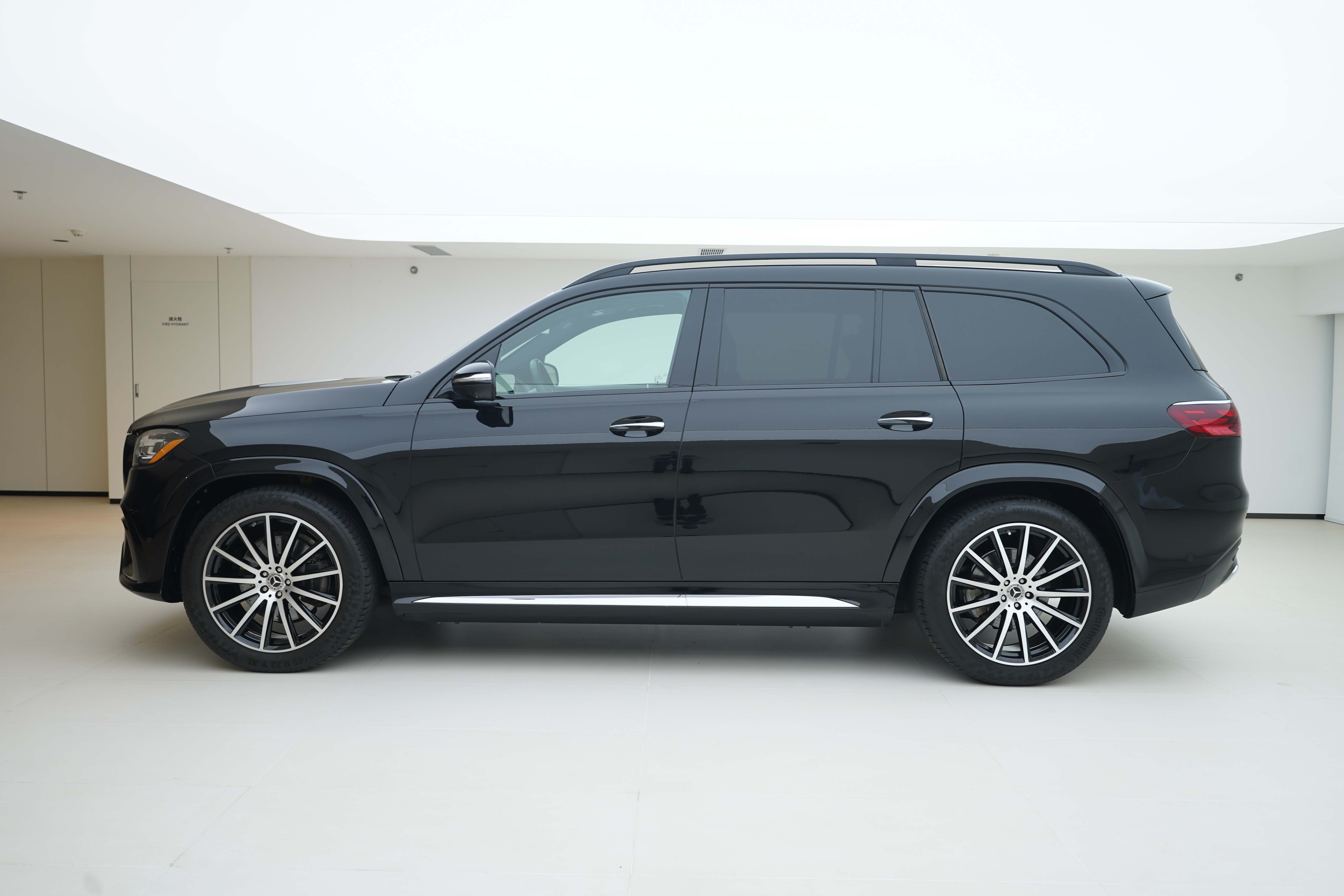 Mercedes-Benz 2024 car image #3