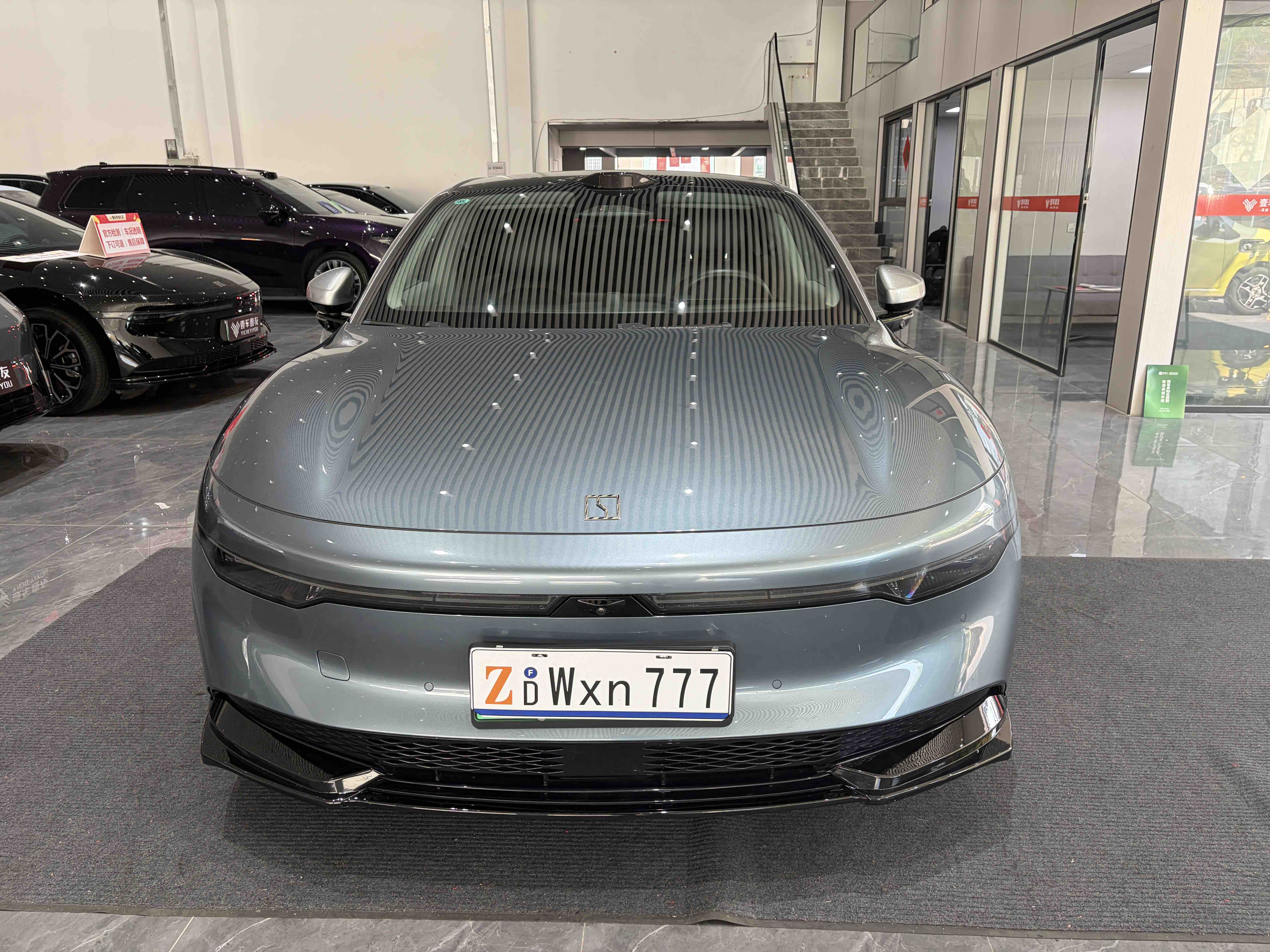 极氪 极氪007 2024 汽车图片 #3