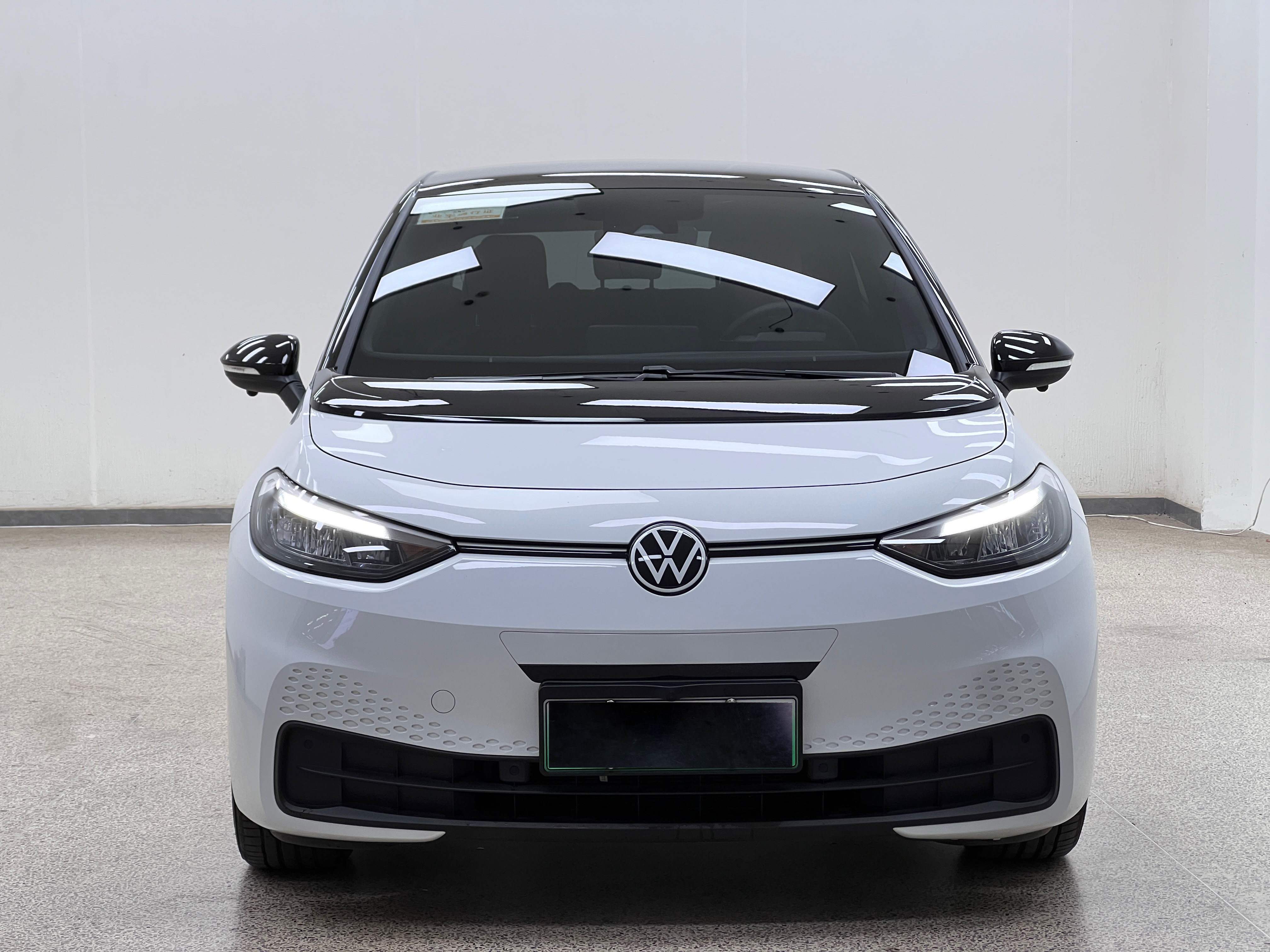 Volkswagen ID.3 2024 immagine di auto #3