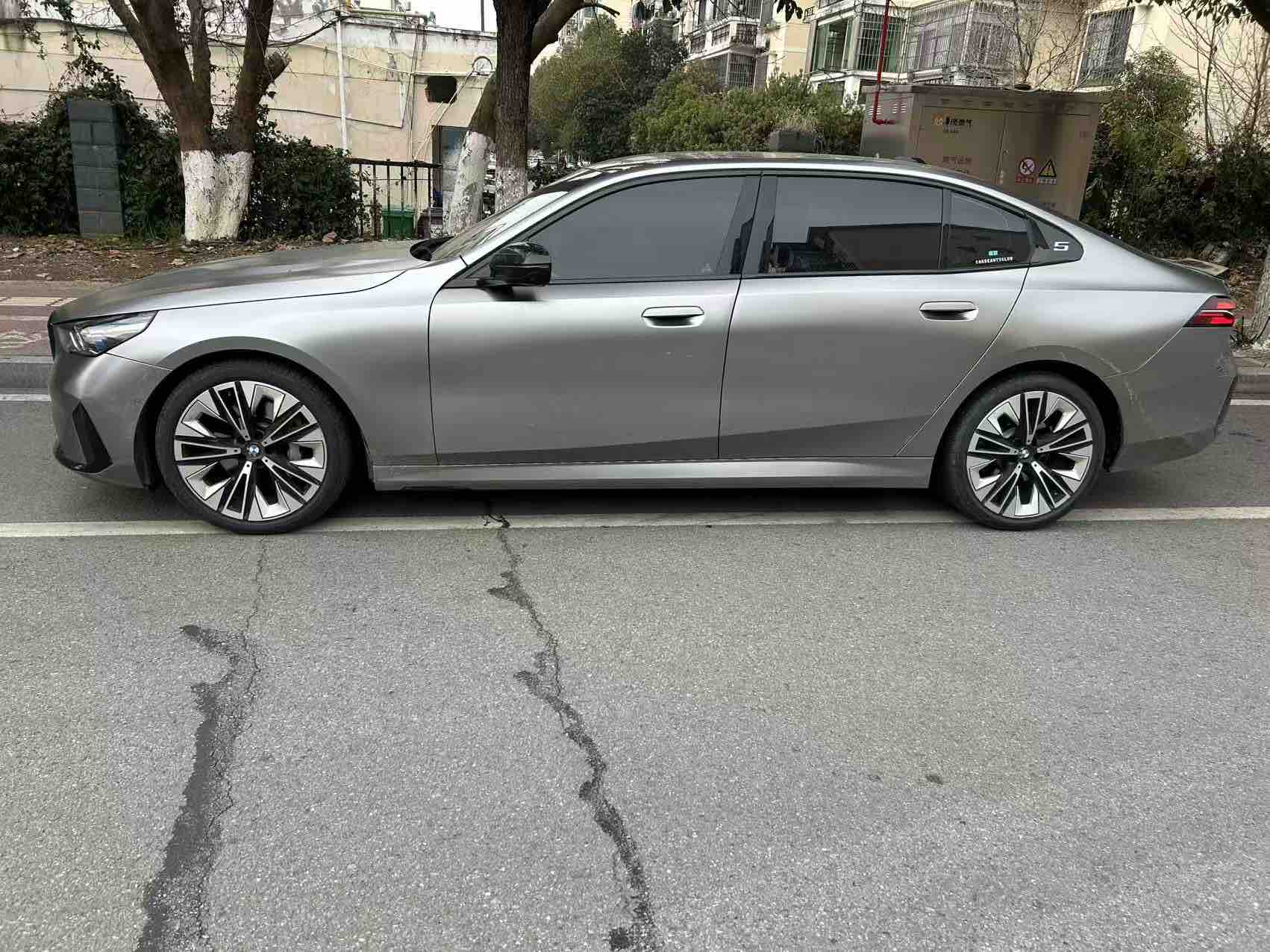 BMW 5 Series 2024 car image #3