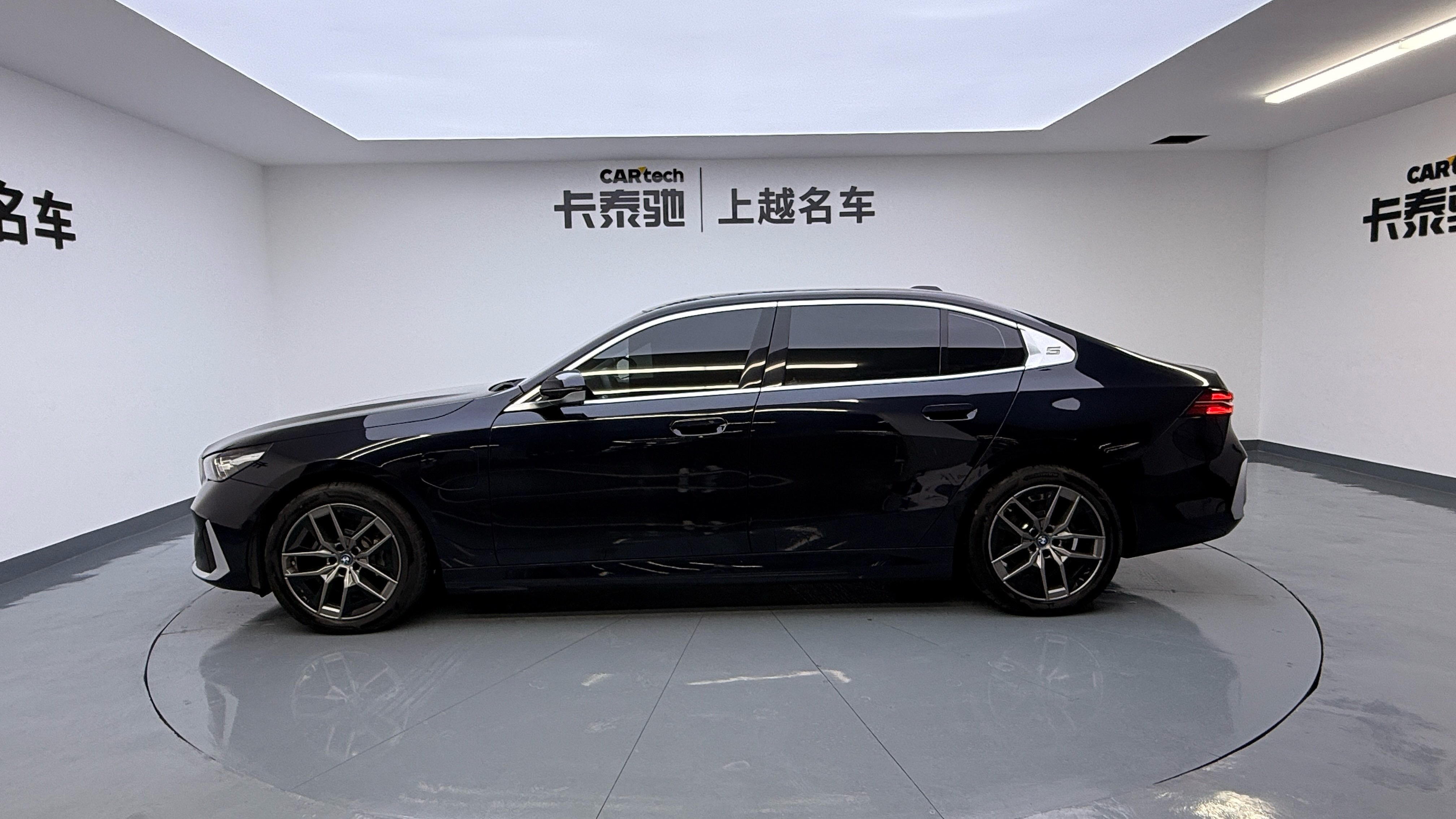 BMW i5 2024 car image #3