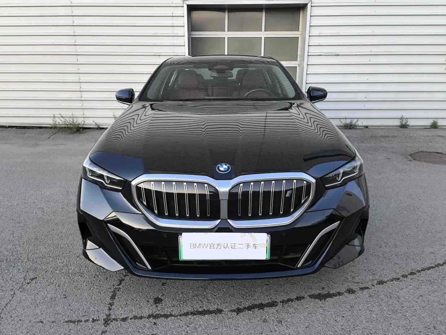 BMW i5 M60 2024 #3 BMW i5 M60 2024 car image #3