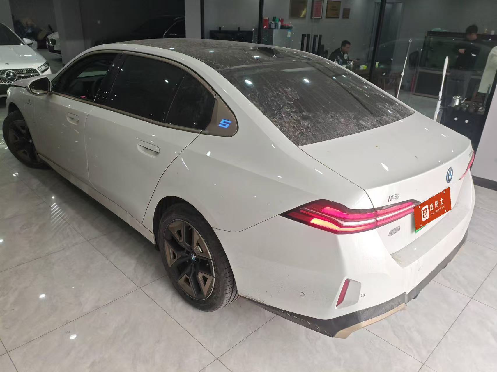 BMW i5 2024 car image #3