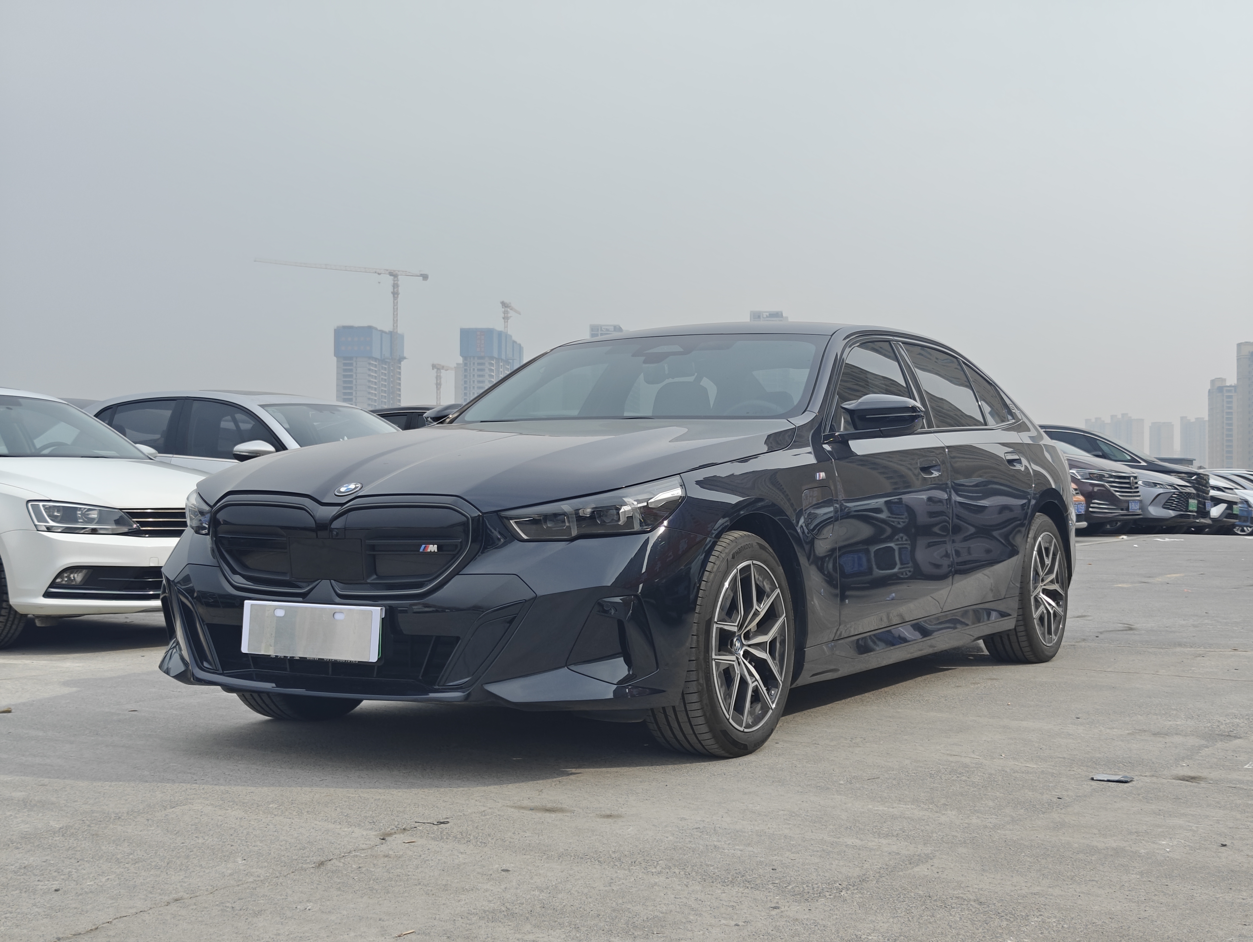 BMW i5 2024 immagine di auto #3