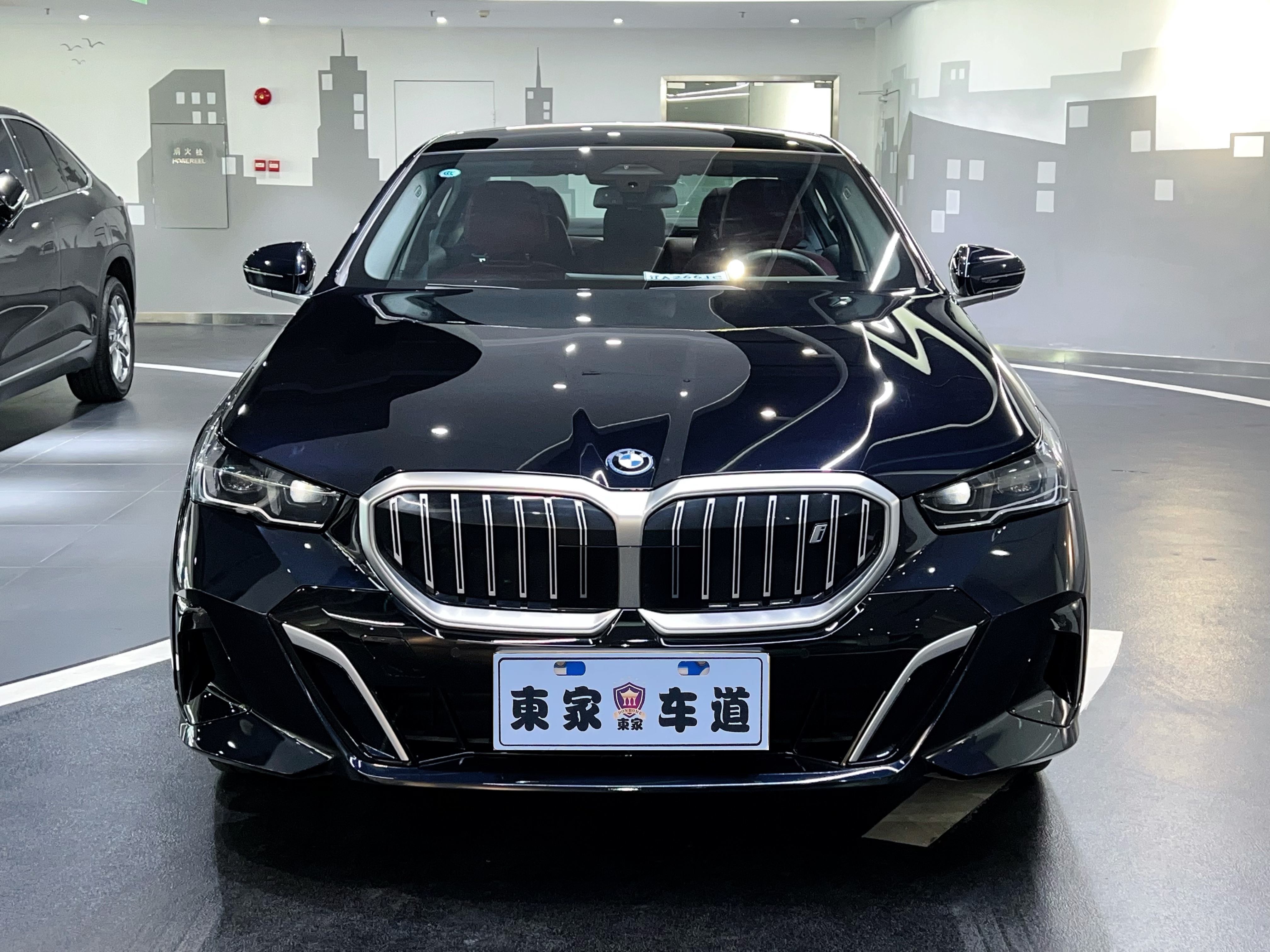 BMW i5 M60 2024 #3 BMW i5 M60 2024 car image #3