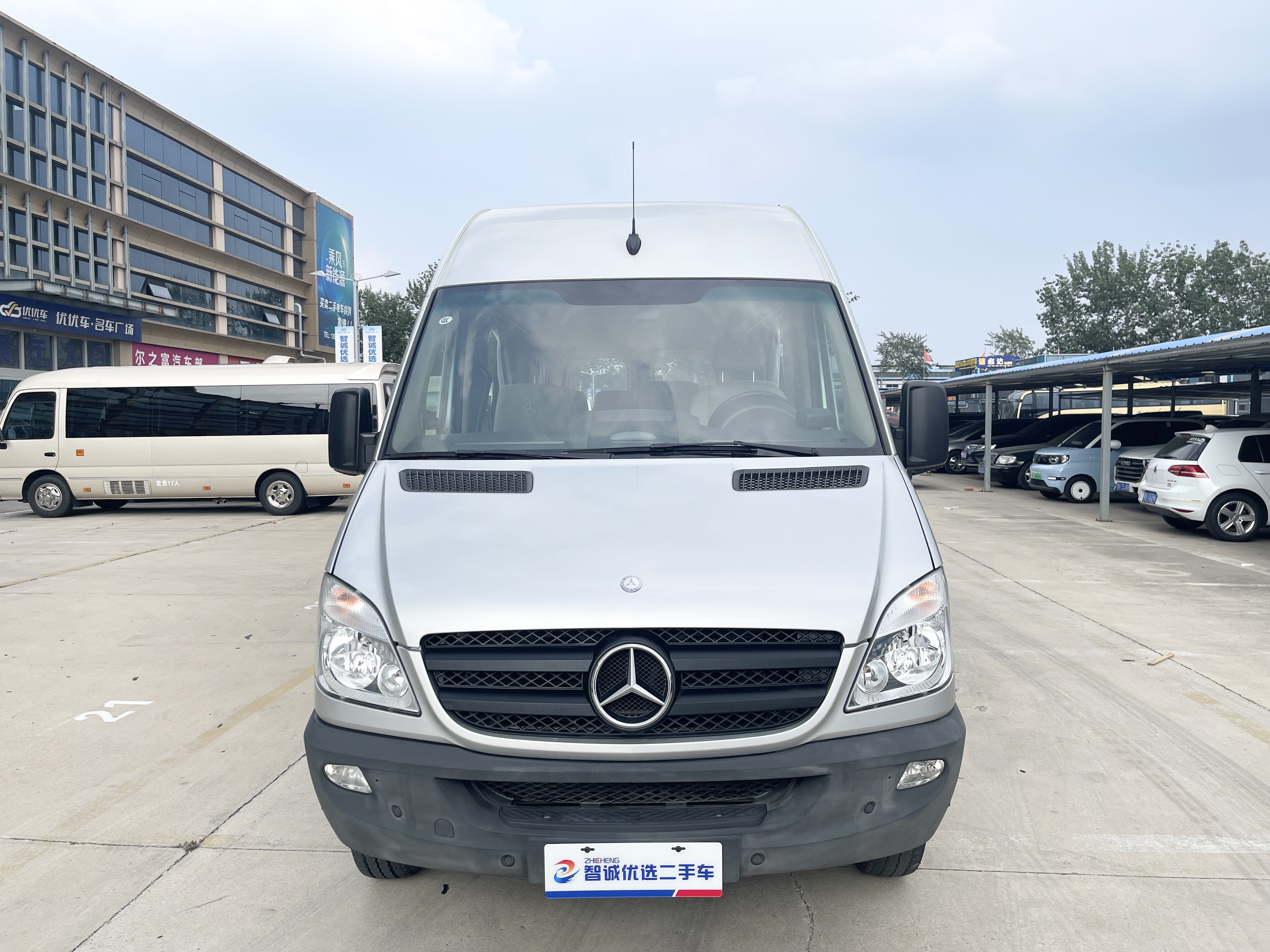 Mercedes-Benz Sprinter 2014 car image #3