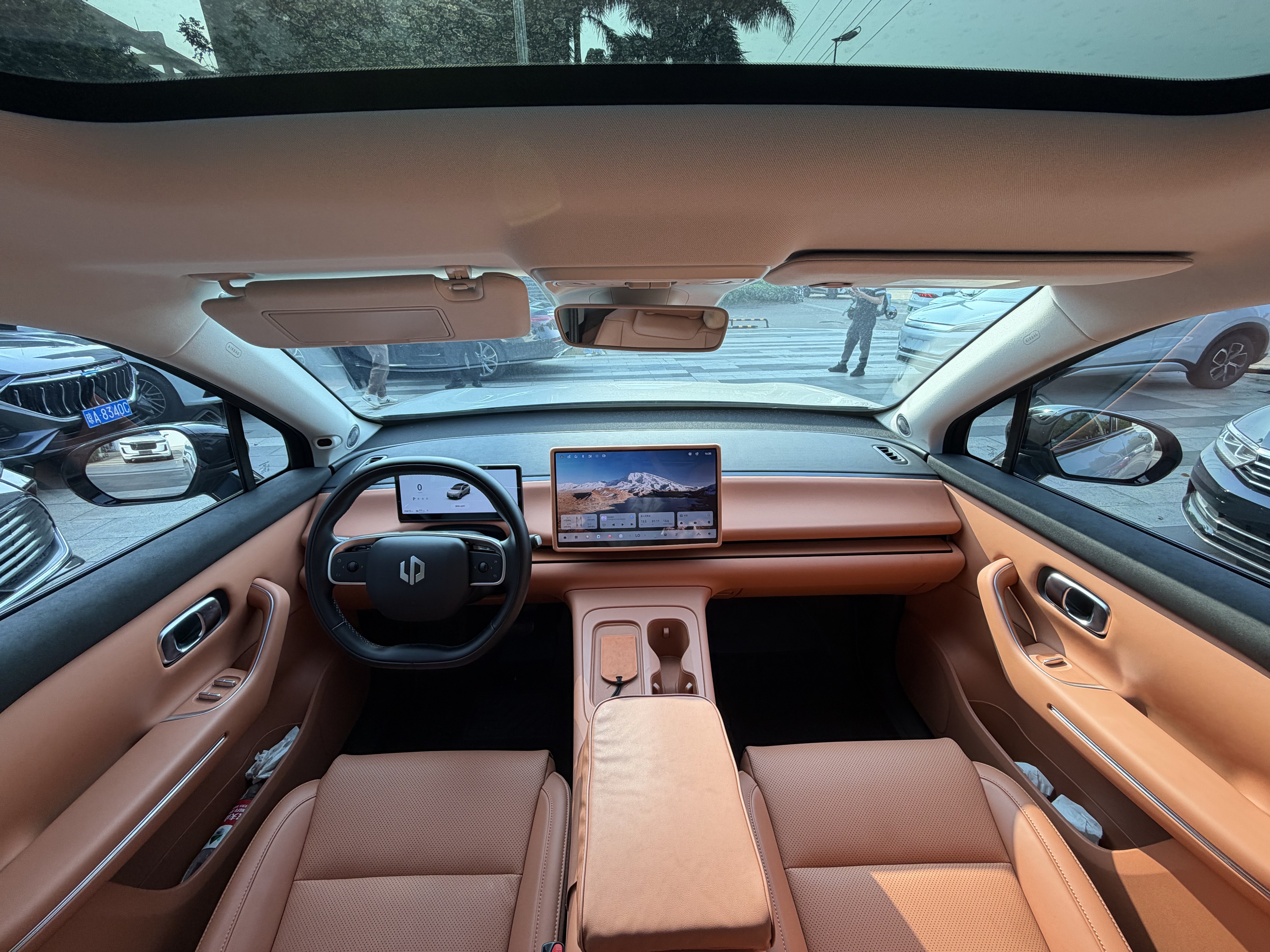 零跑汽车 零跑C10 2024 汽车图片 #3