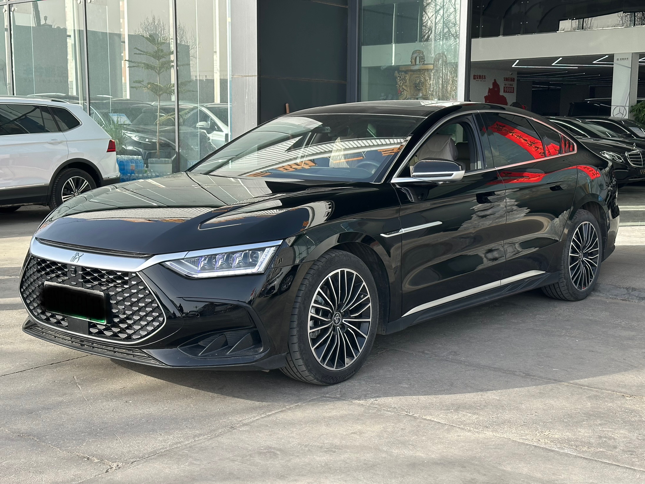 BYD Han 2024 immagine di auto #3