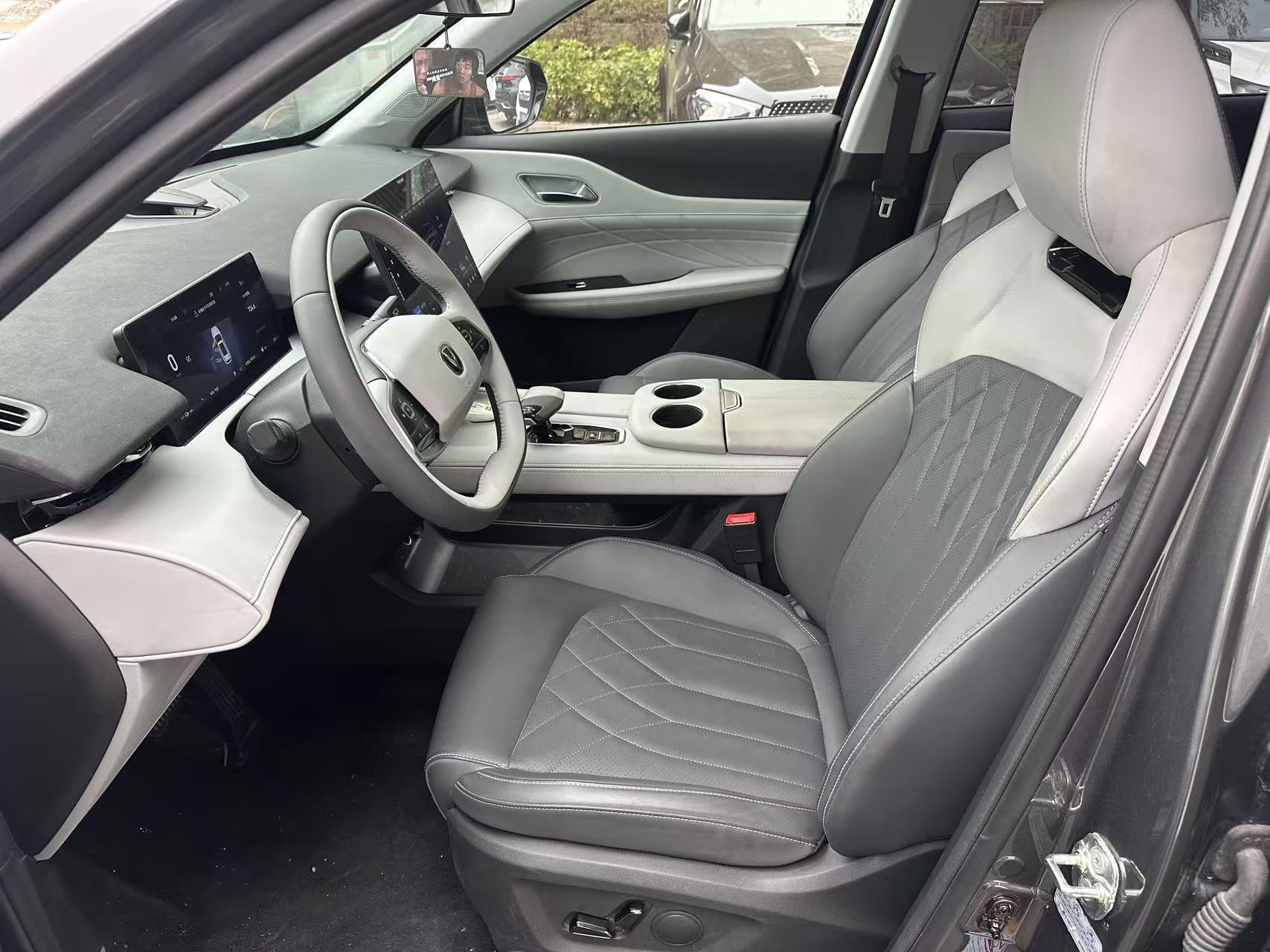 Changan UNI-Z PHEV 2025 car image #3