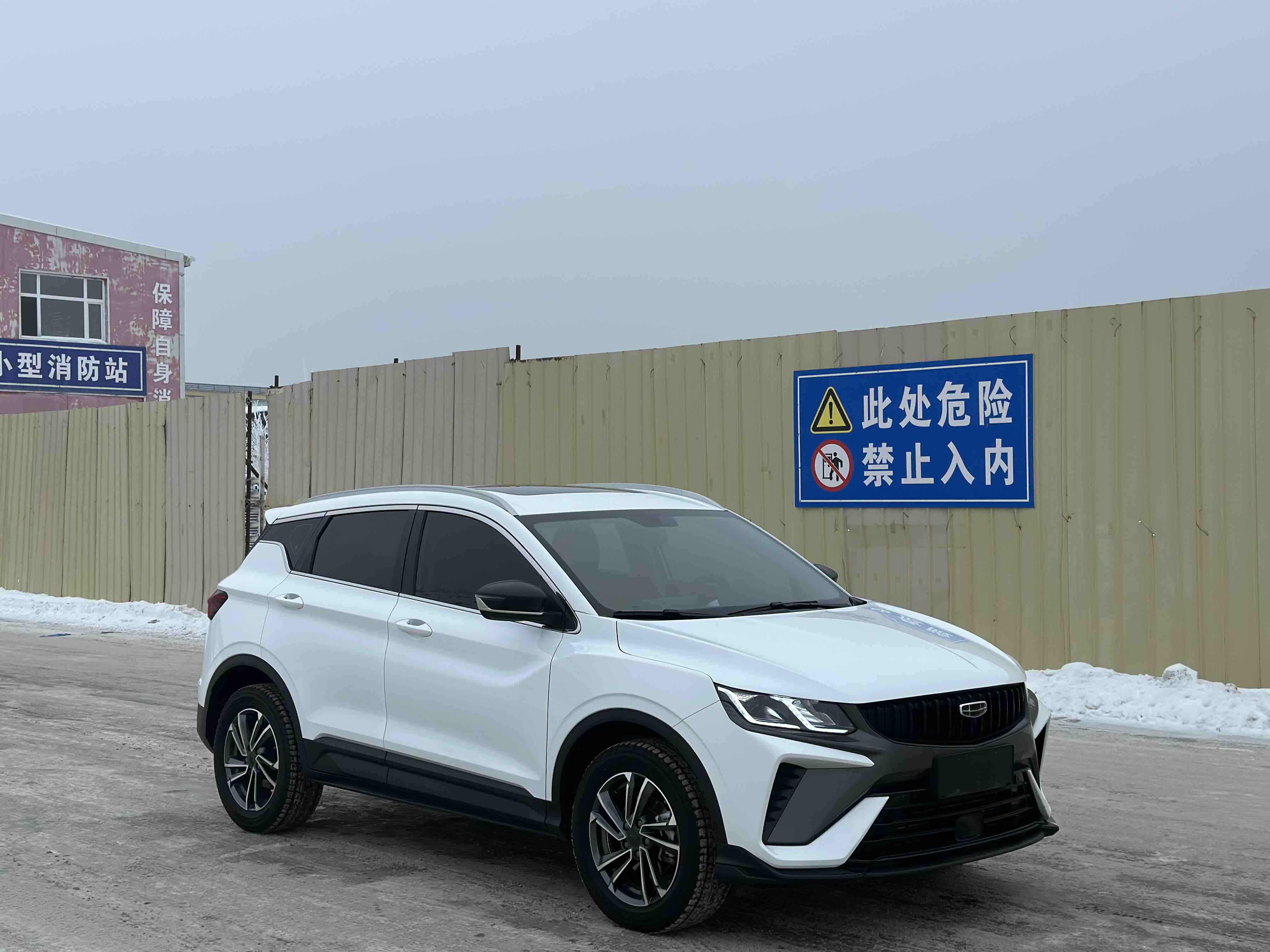 GEELY Coolray 2024 car image #3
