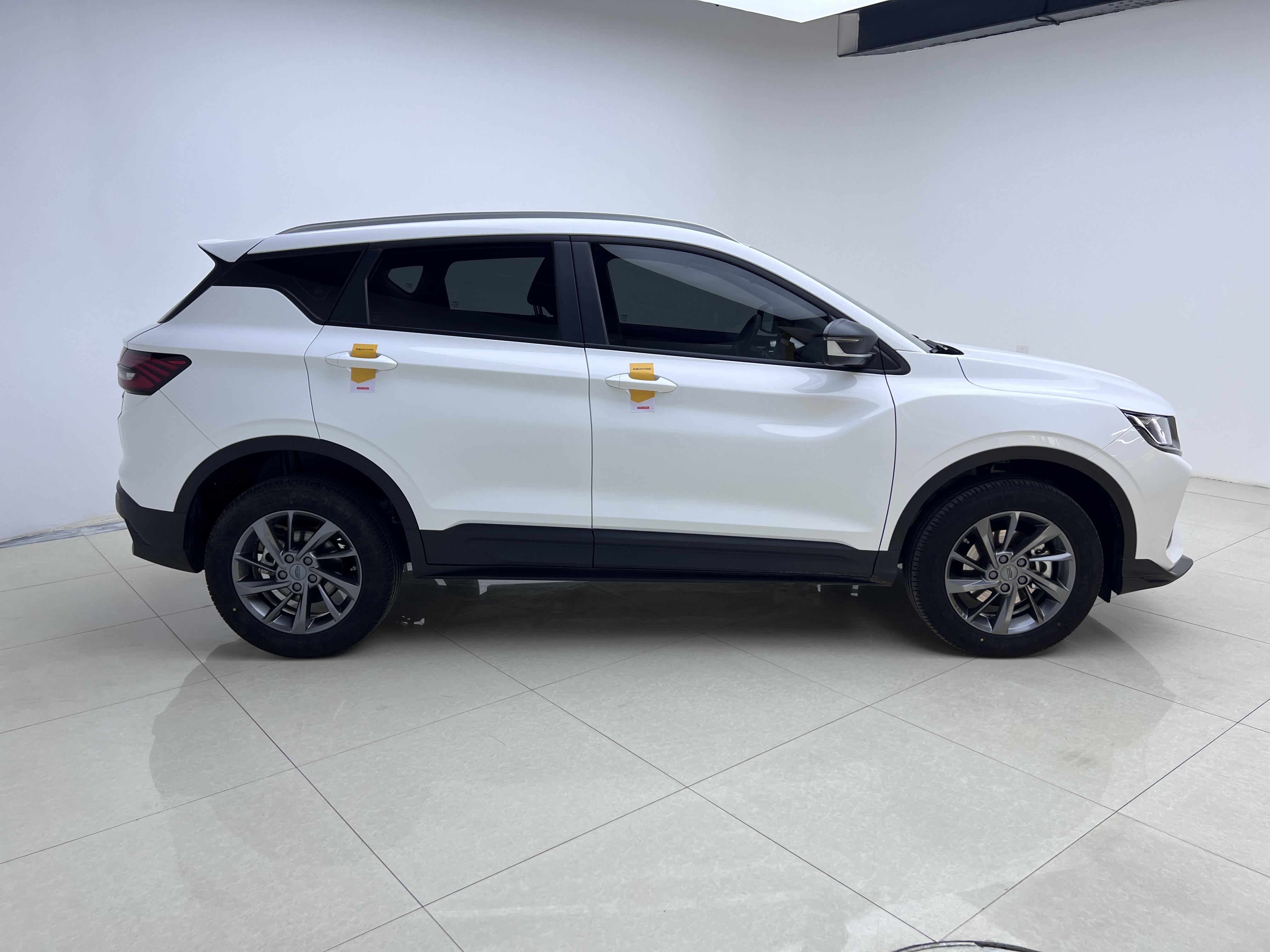 GEELY Coolray 2024 #3 GEELY Coolray 2024 car image #3