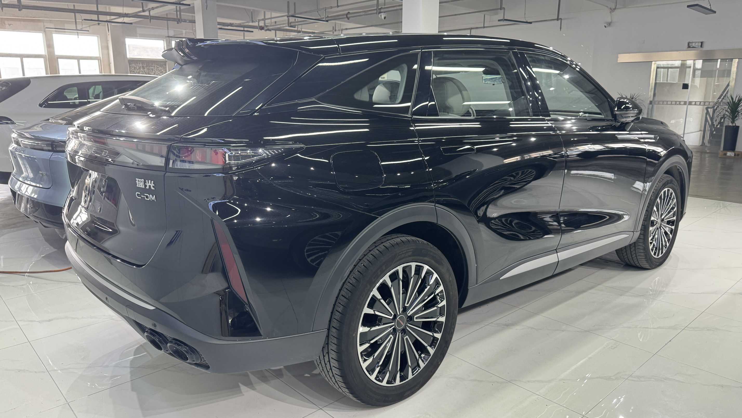 Exceed Yaoguang C-DM 2024 #3 Exceed Yaoguang C-DM 2024 car image #3