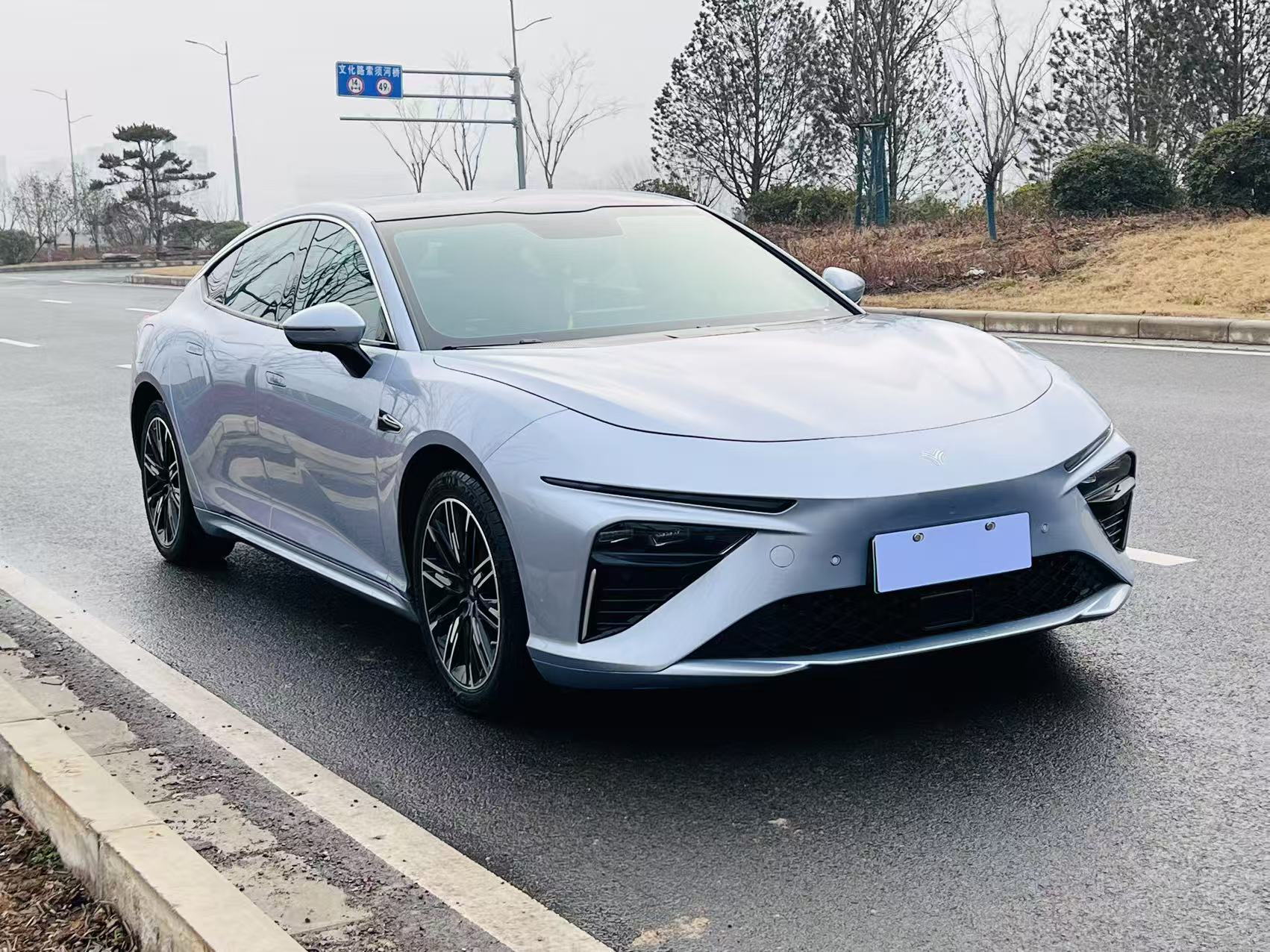 哪吒汽车 哪吒S 2024 汽车图片 #3