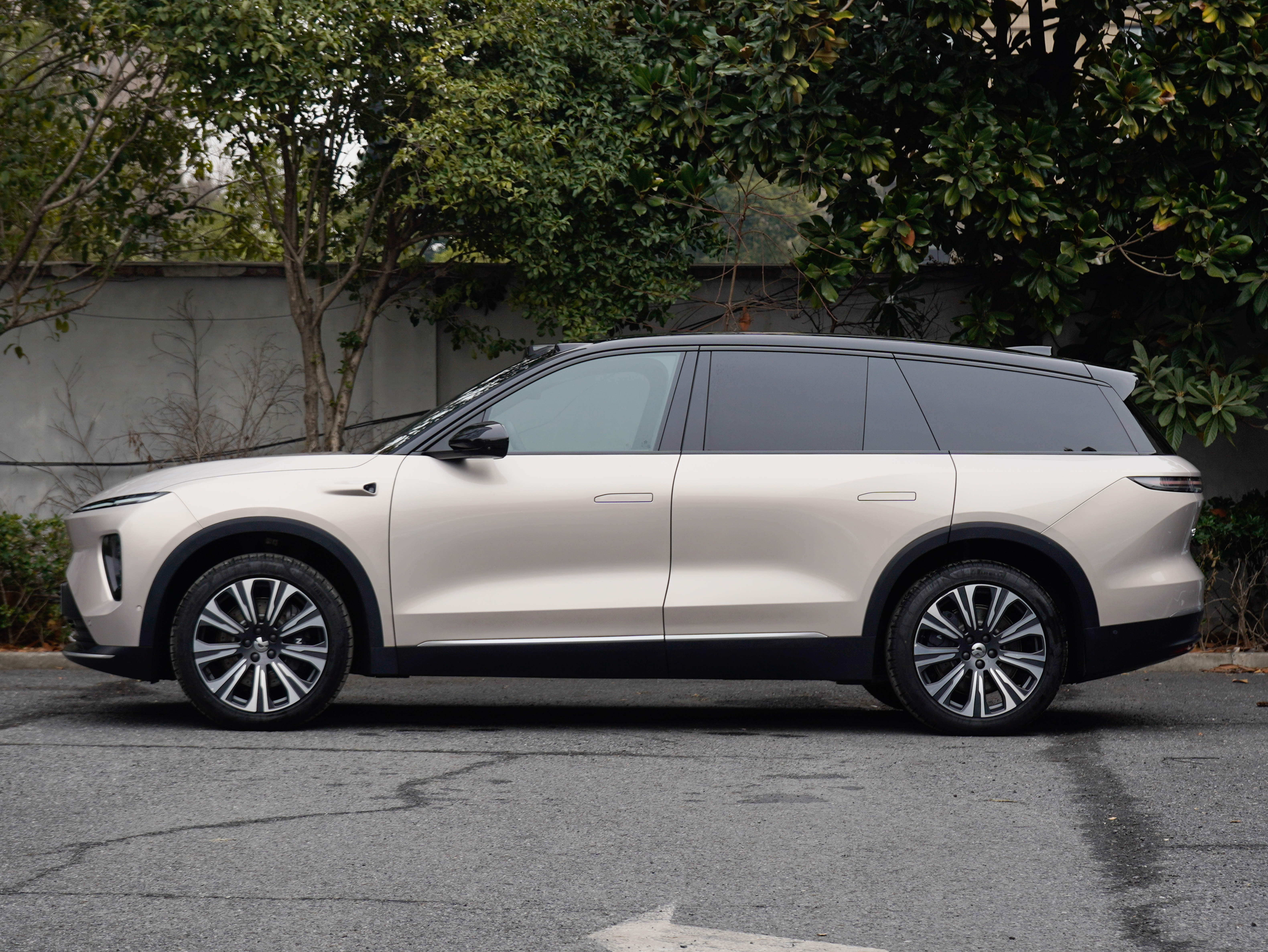 NIO ES8 2024 изображение автомобиля #3