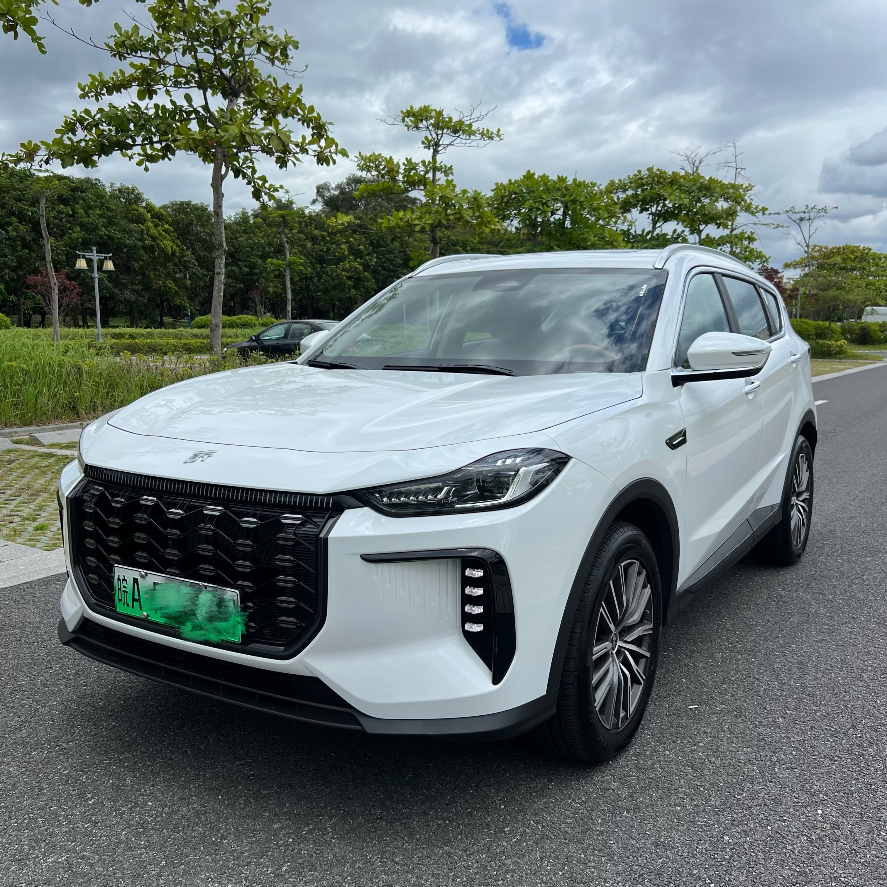 Jetour X70 C-DM 2024 car image #3