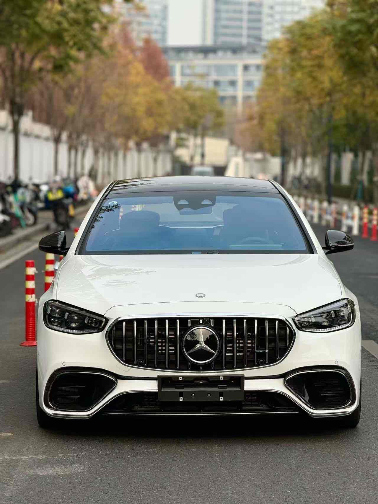 Mercedes-Benz S AMG New Energy 2025 صورة سيارة #3