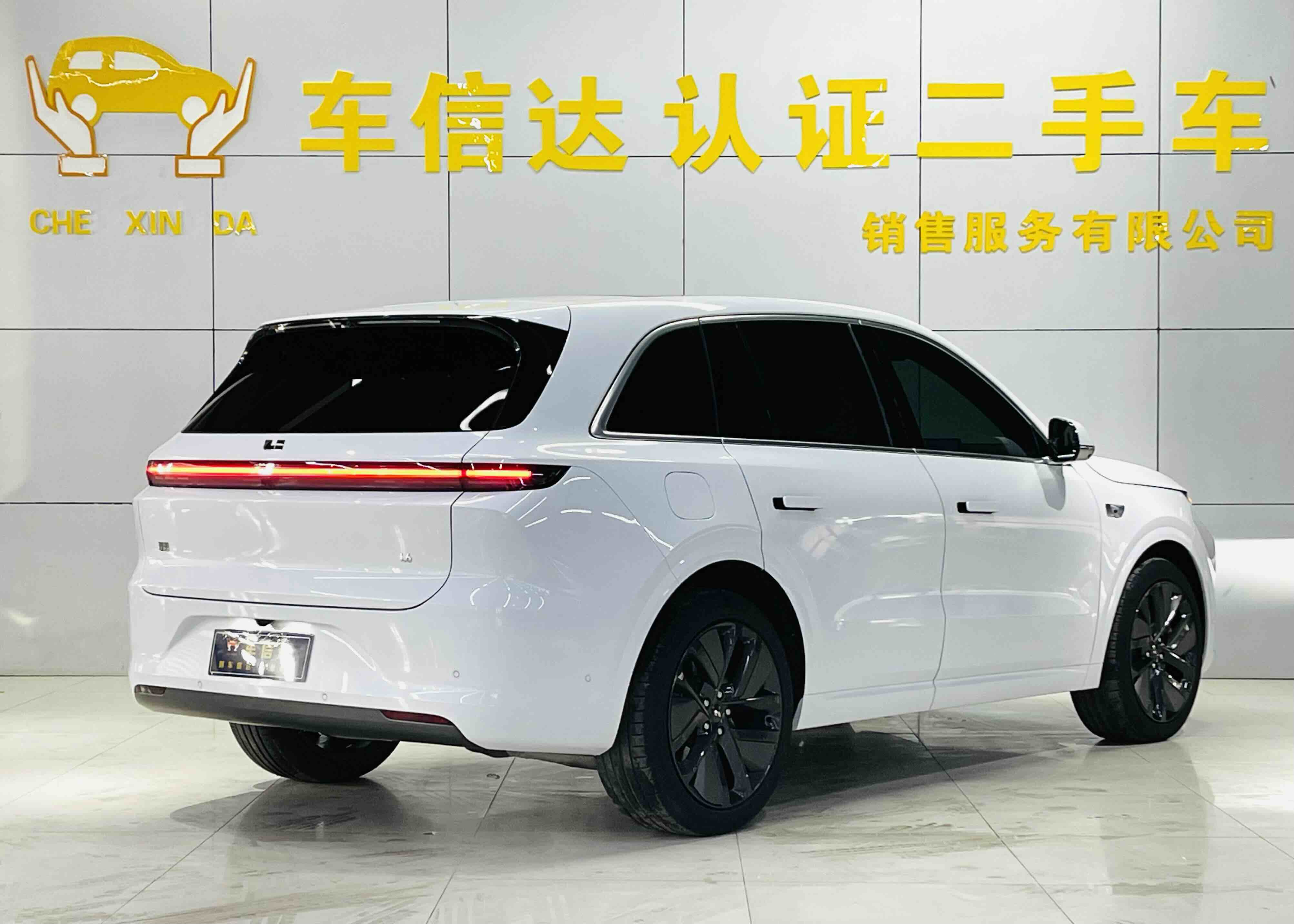 Li L6 2024 imagen de coche #3