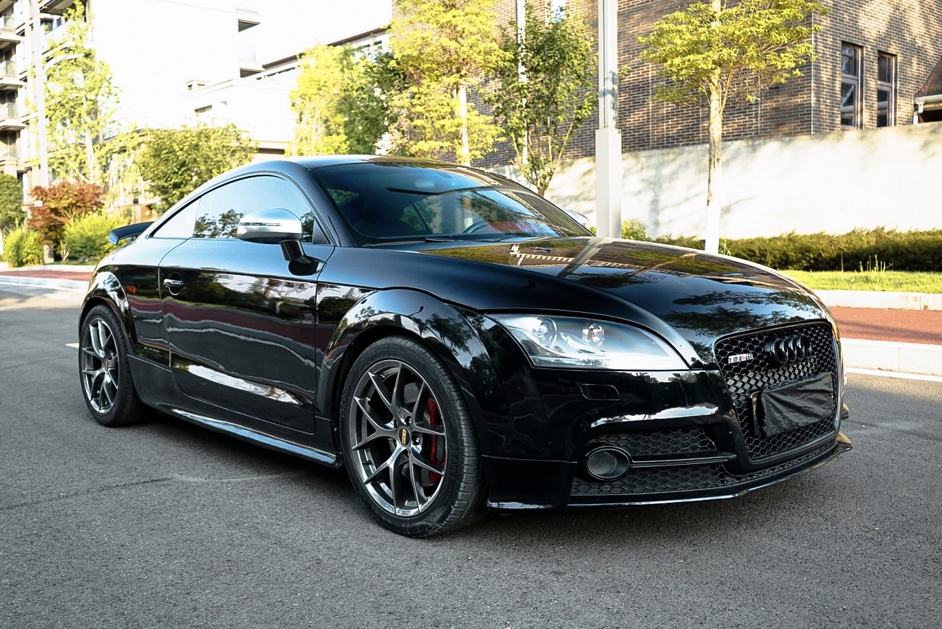 Audi TTS 2011 car image #3