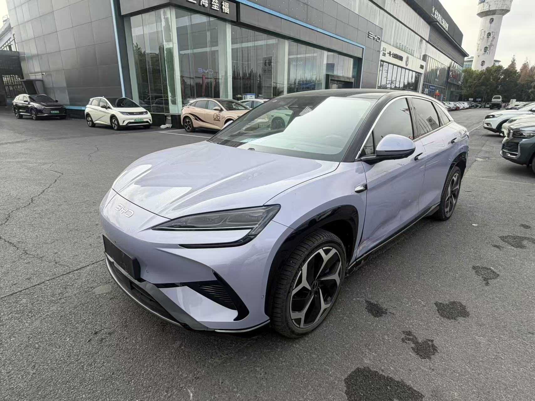 BYD Sea Lion 07 EV 2024 car image #3