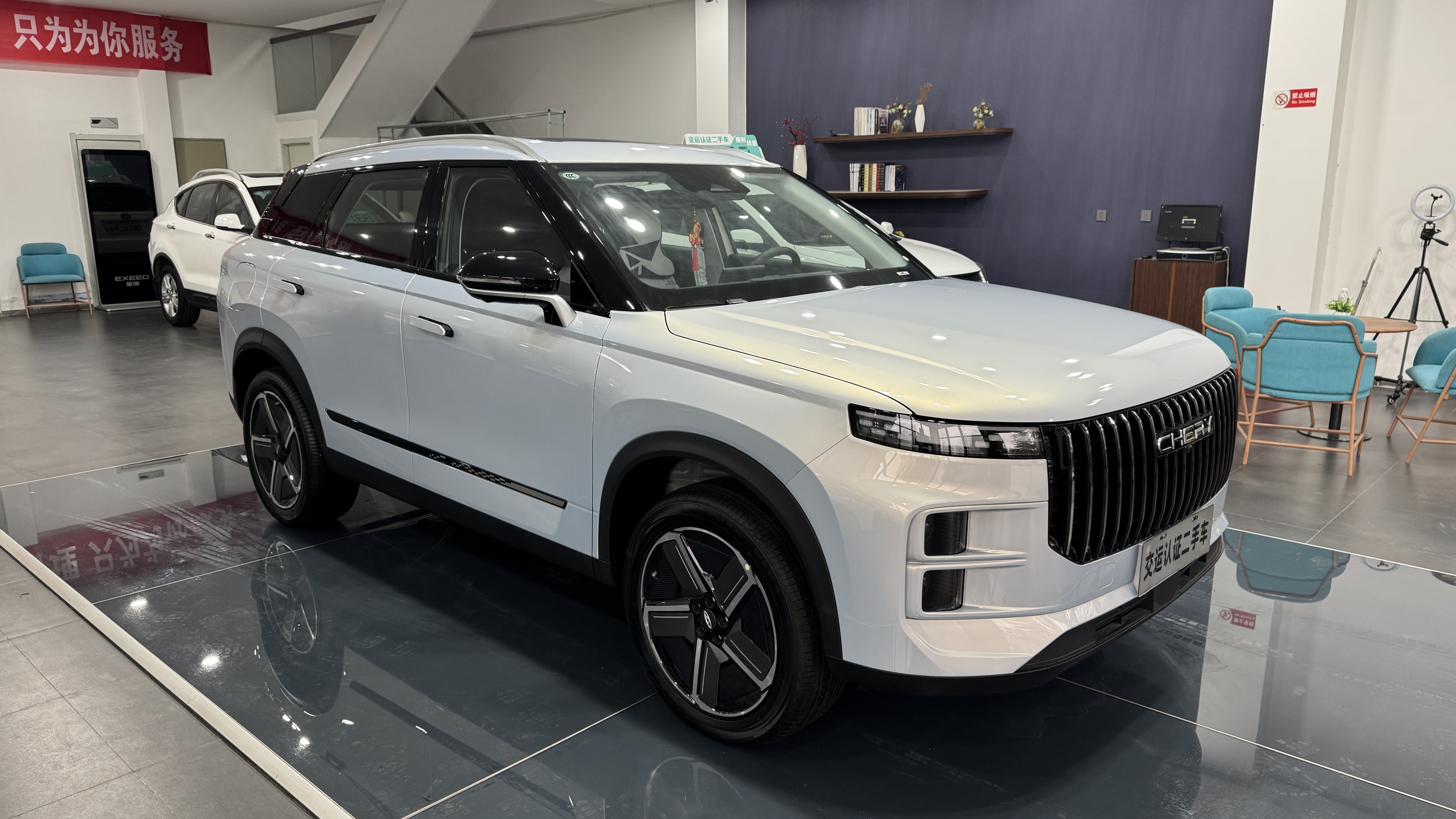 Chery Exploration 06 C-DM 2025 immagine di auto #3