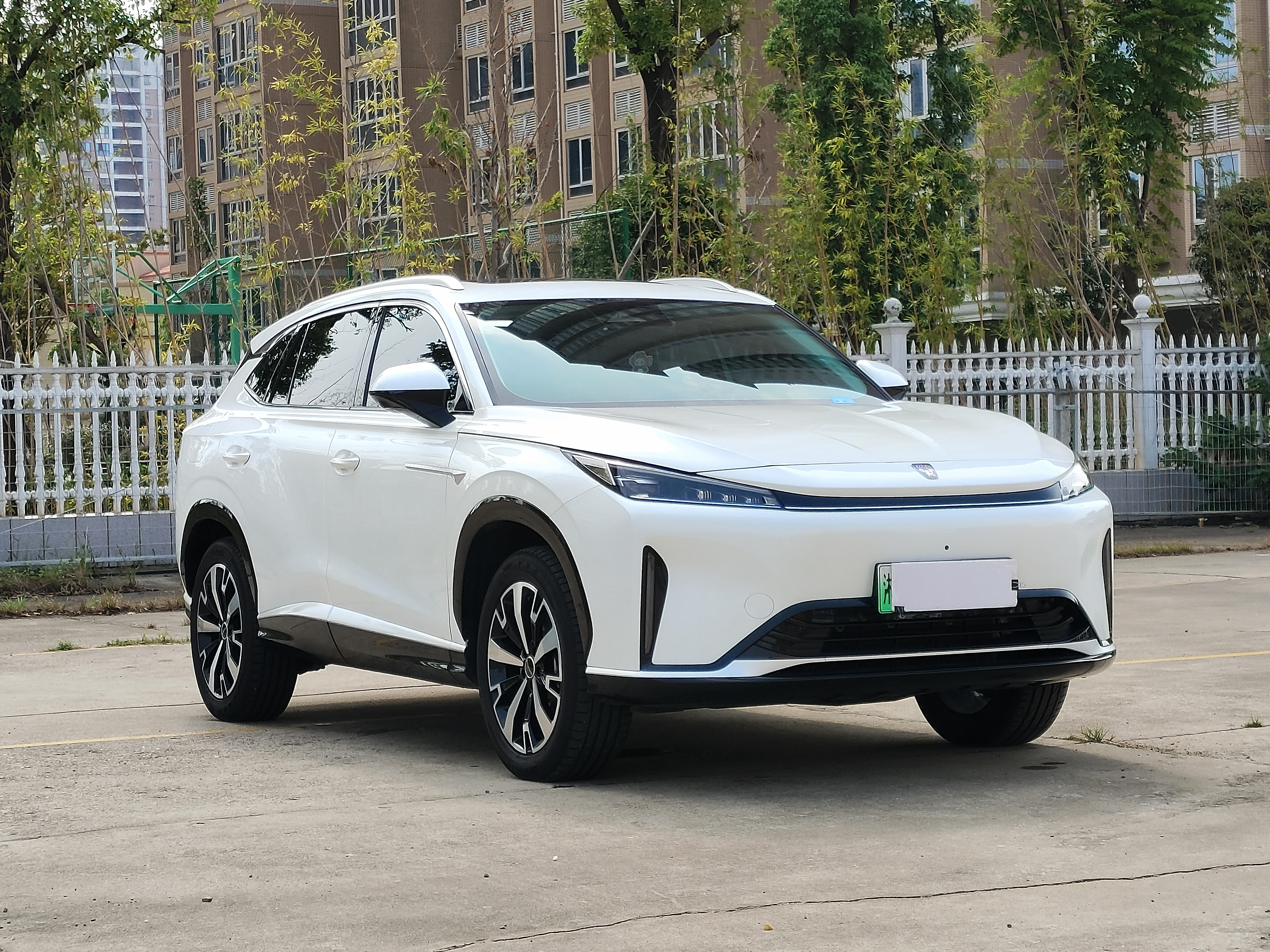 Roewe D5X DMH 2024 car image #3