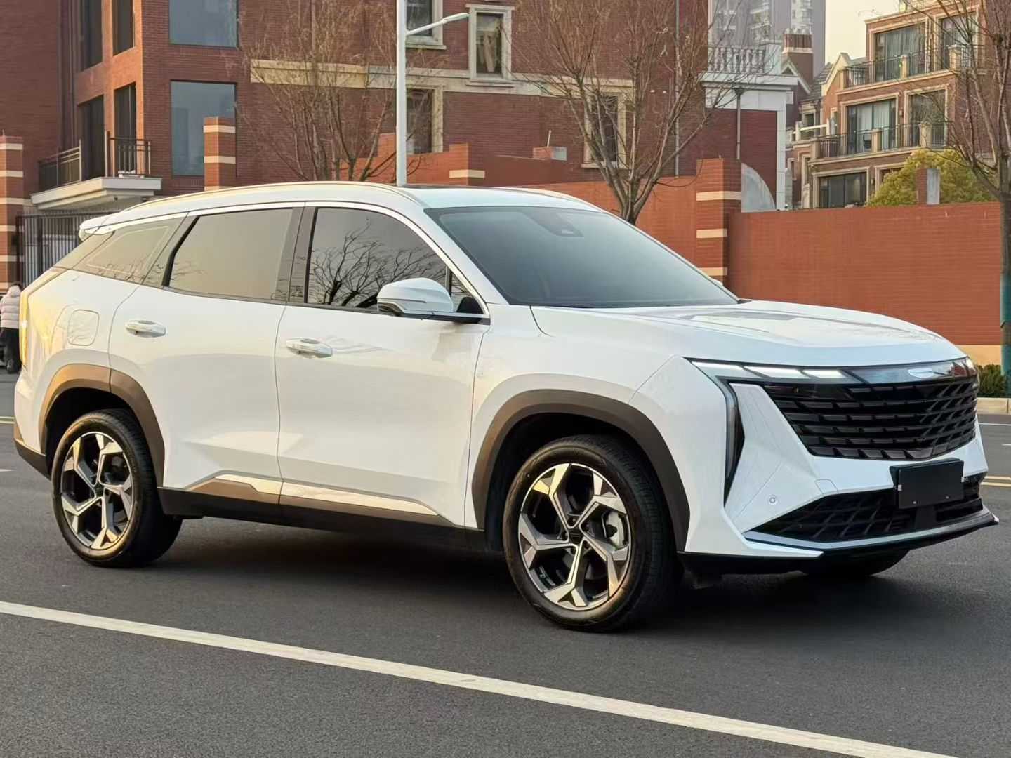 GEELY Boyue L 2025 car image #3