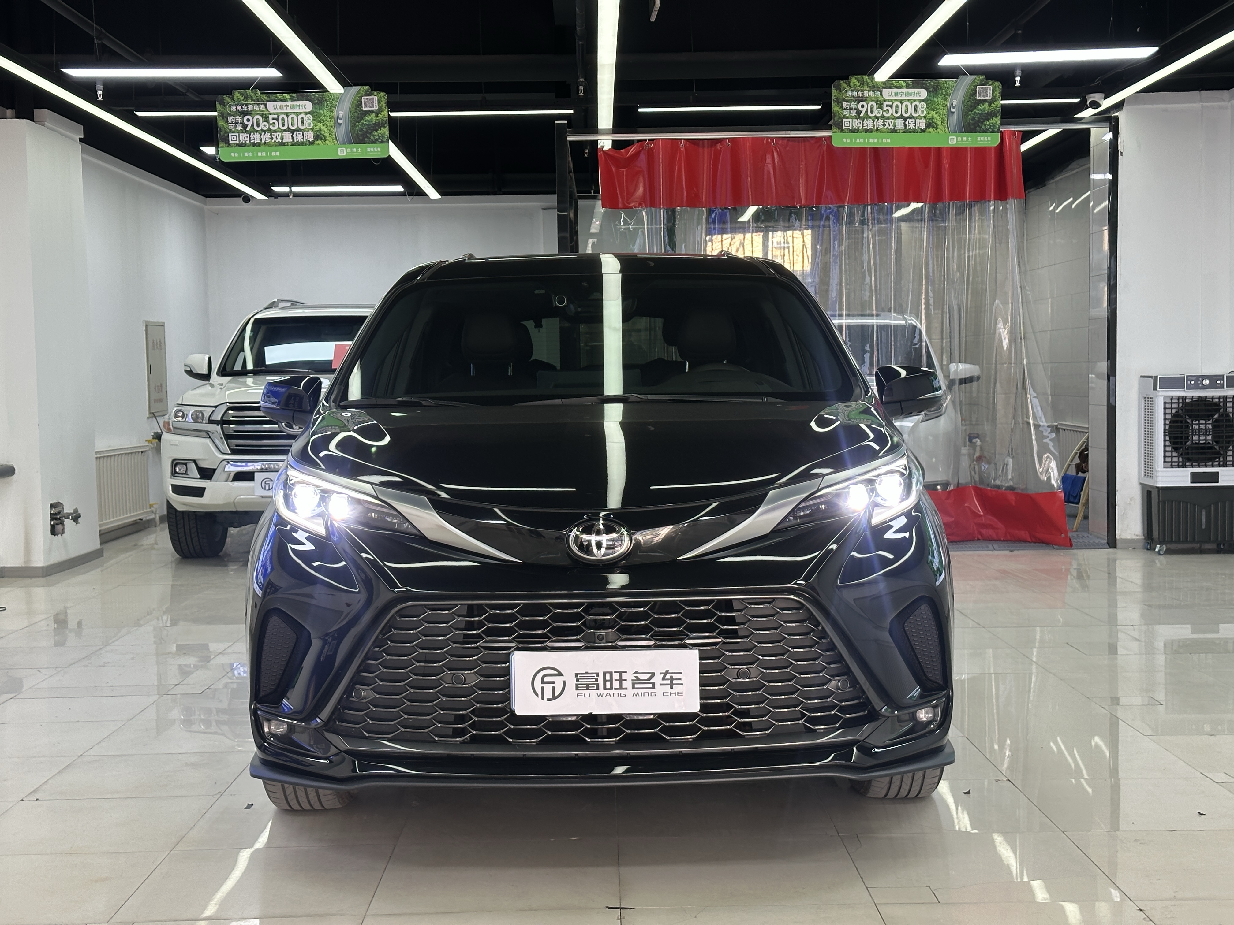 Toyota Granvia 2024 #3 Toyota Granvia 2024 car image #3