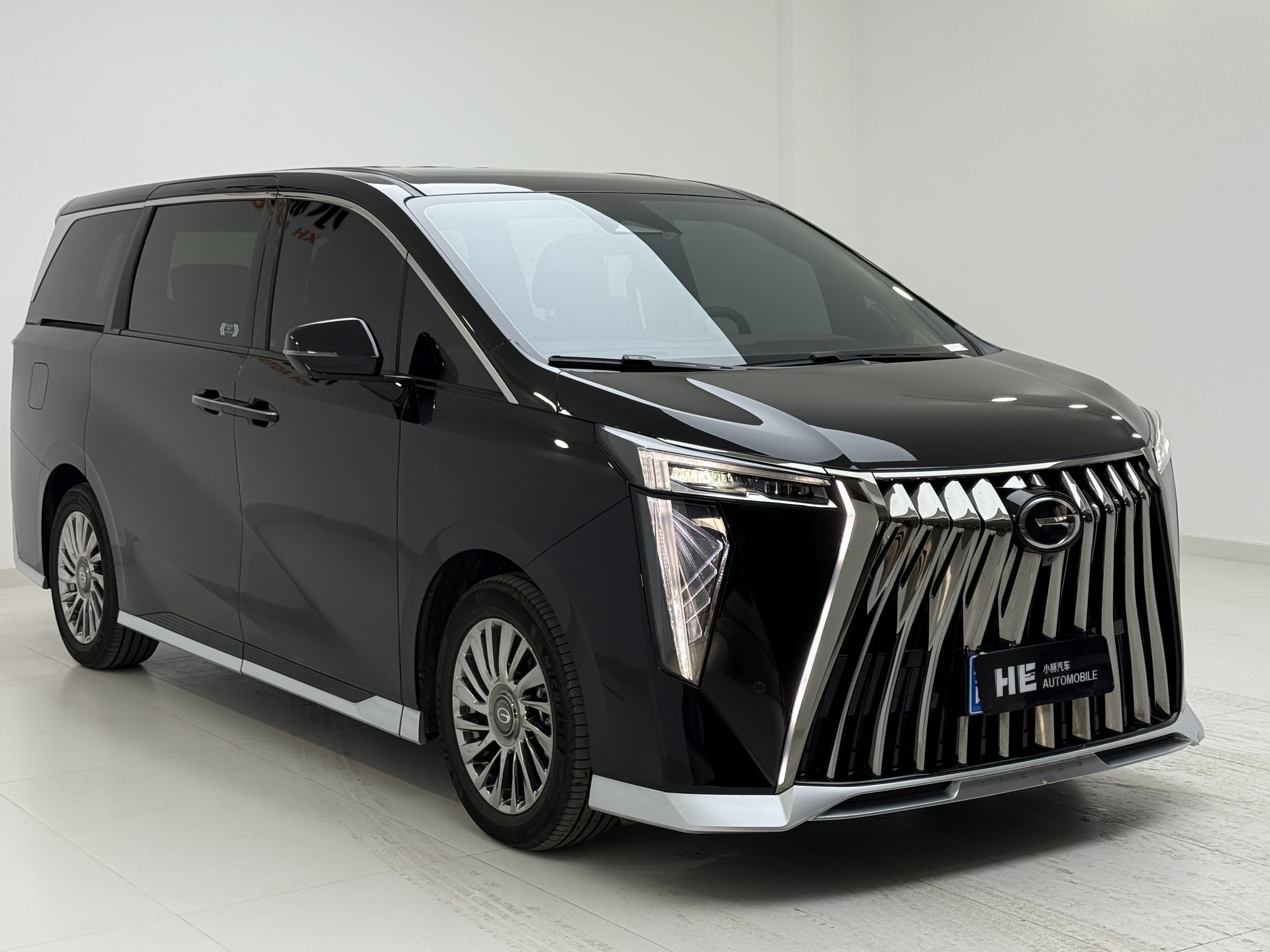 GAC Trumpchi M8 2025 #3 GAC Trumpchi M8 2025 car image #3