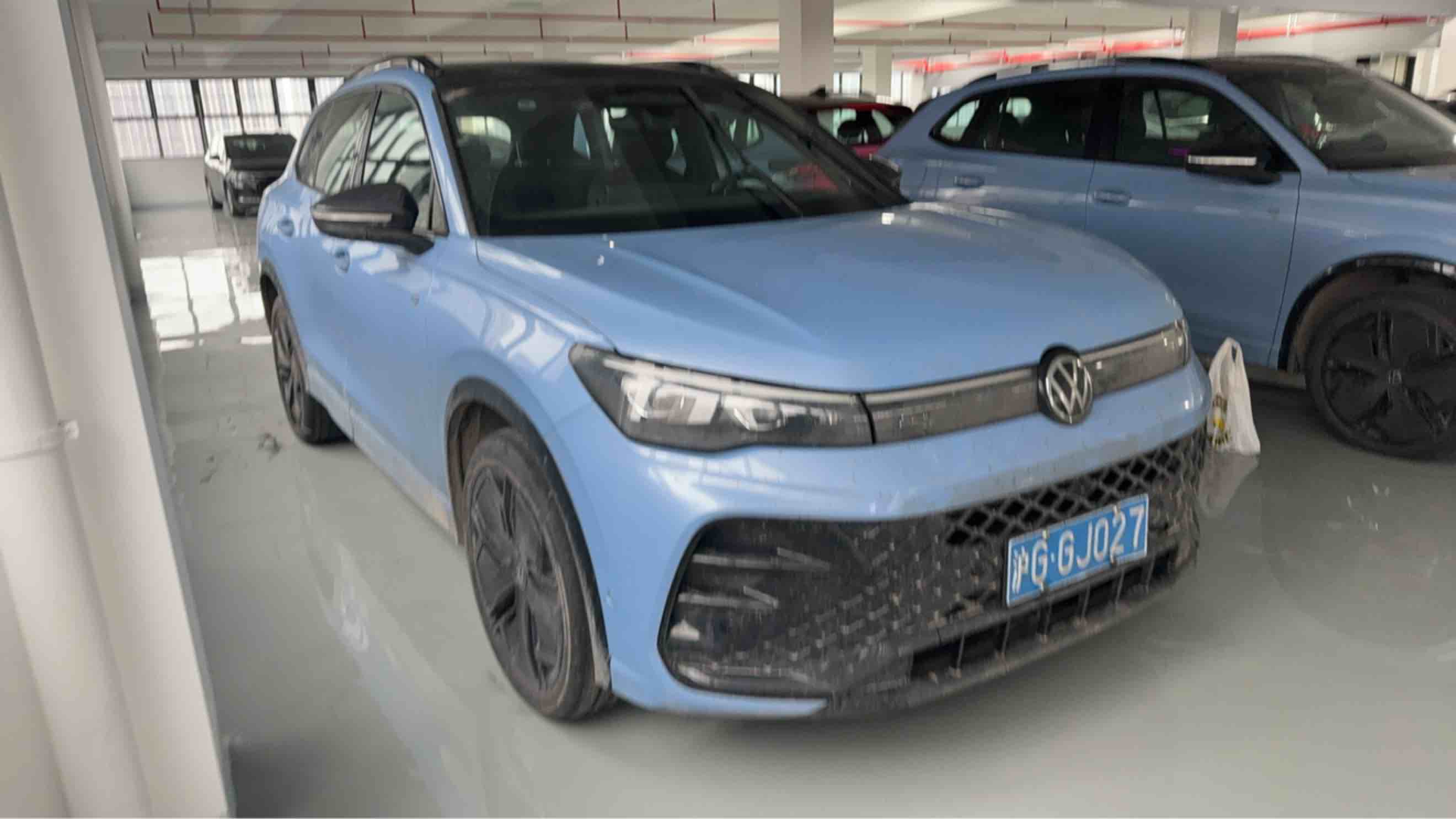 Volkswagen Tiguan L 2024 immagine di auto #3