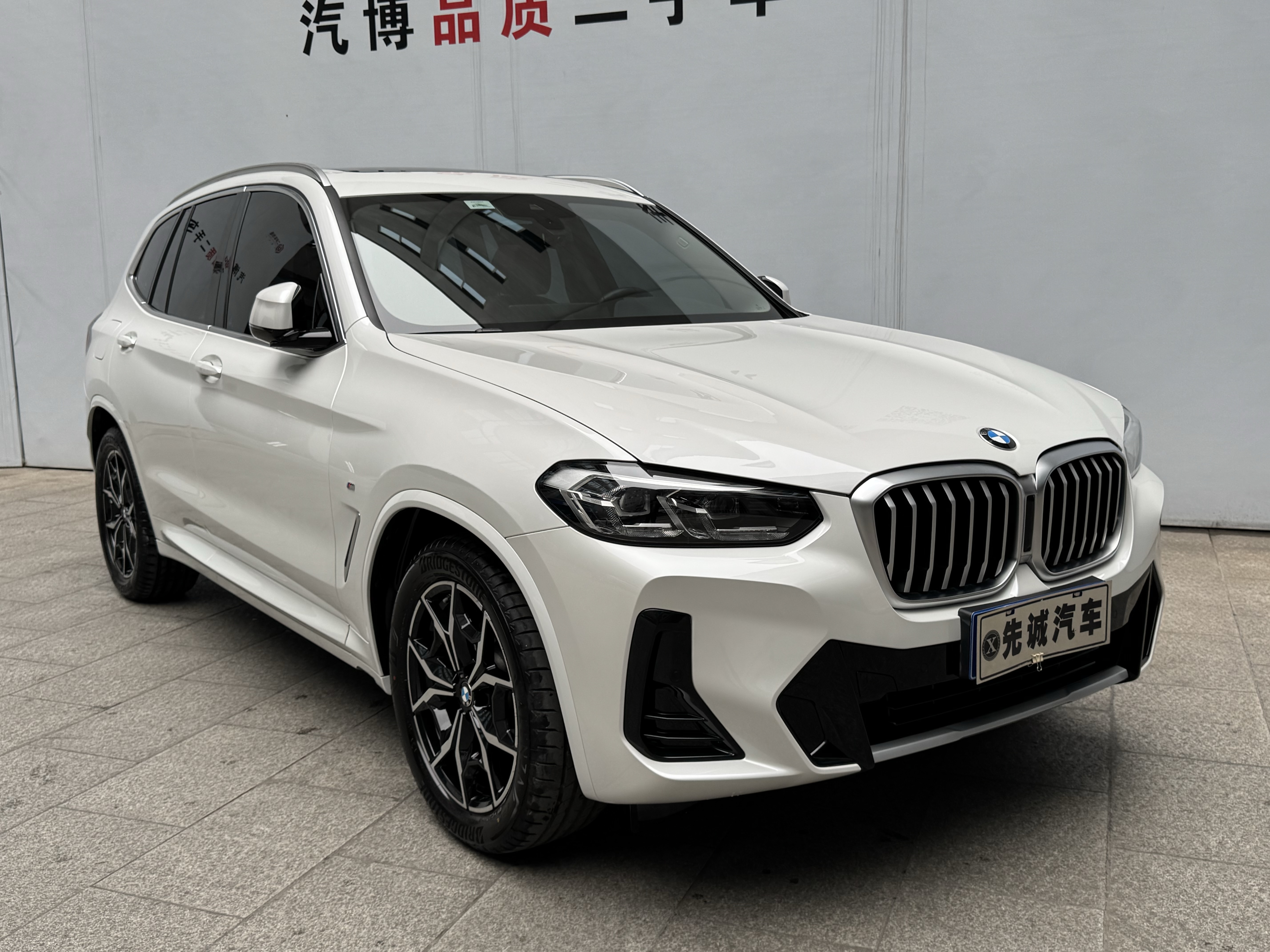 BMW X3 2024 car image #3