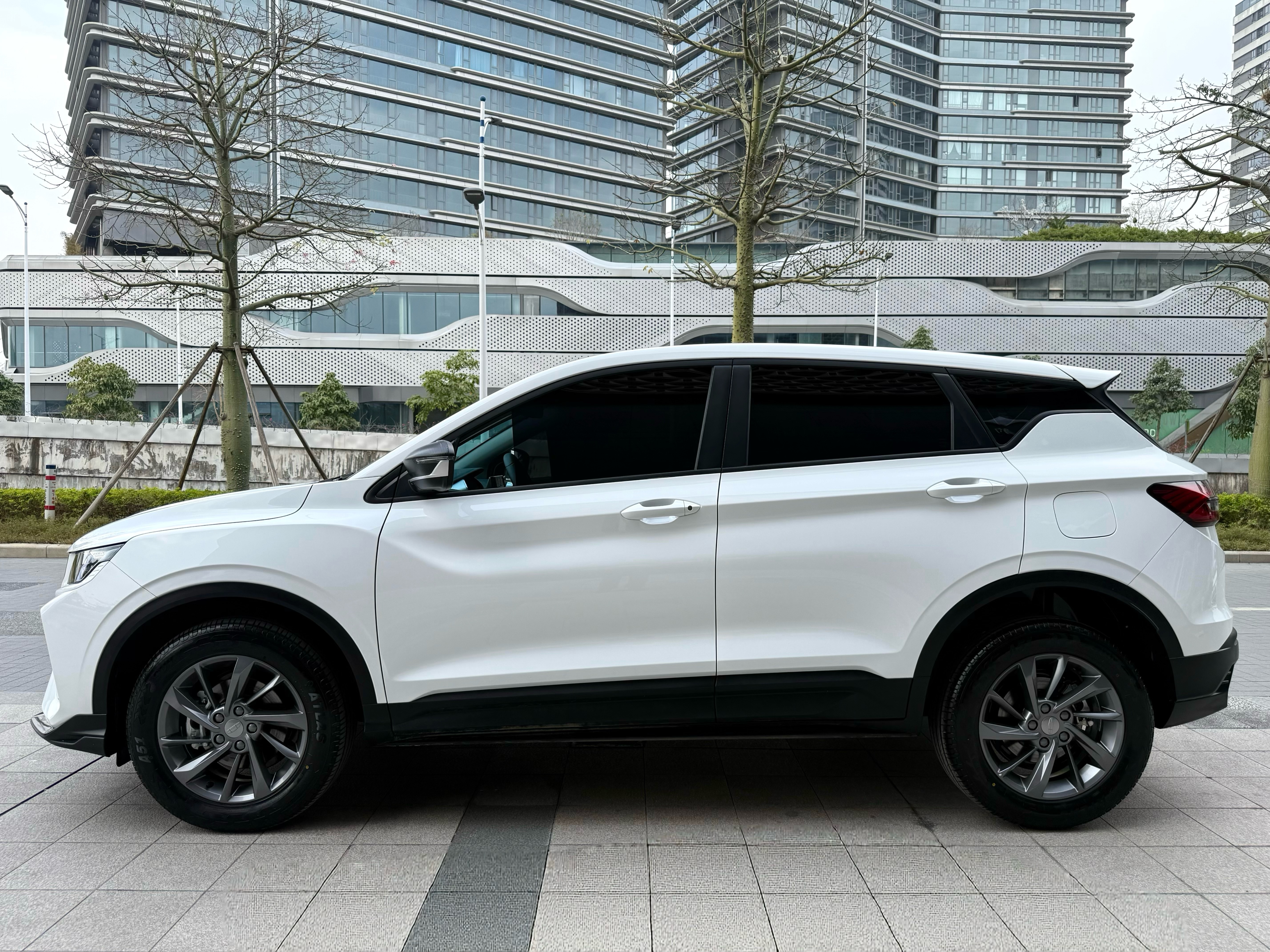 GEELY Coolray 2025 car image #3