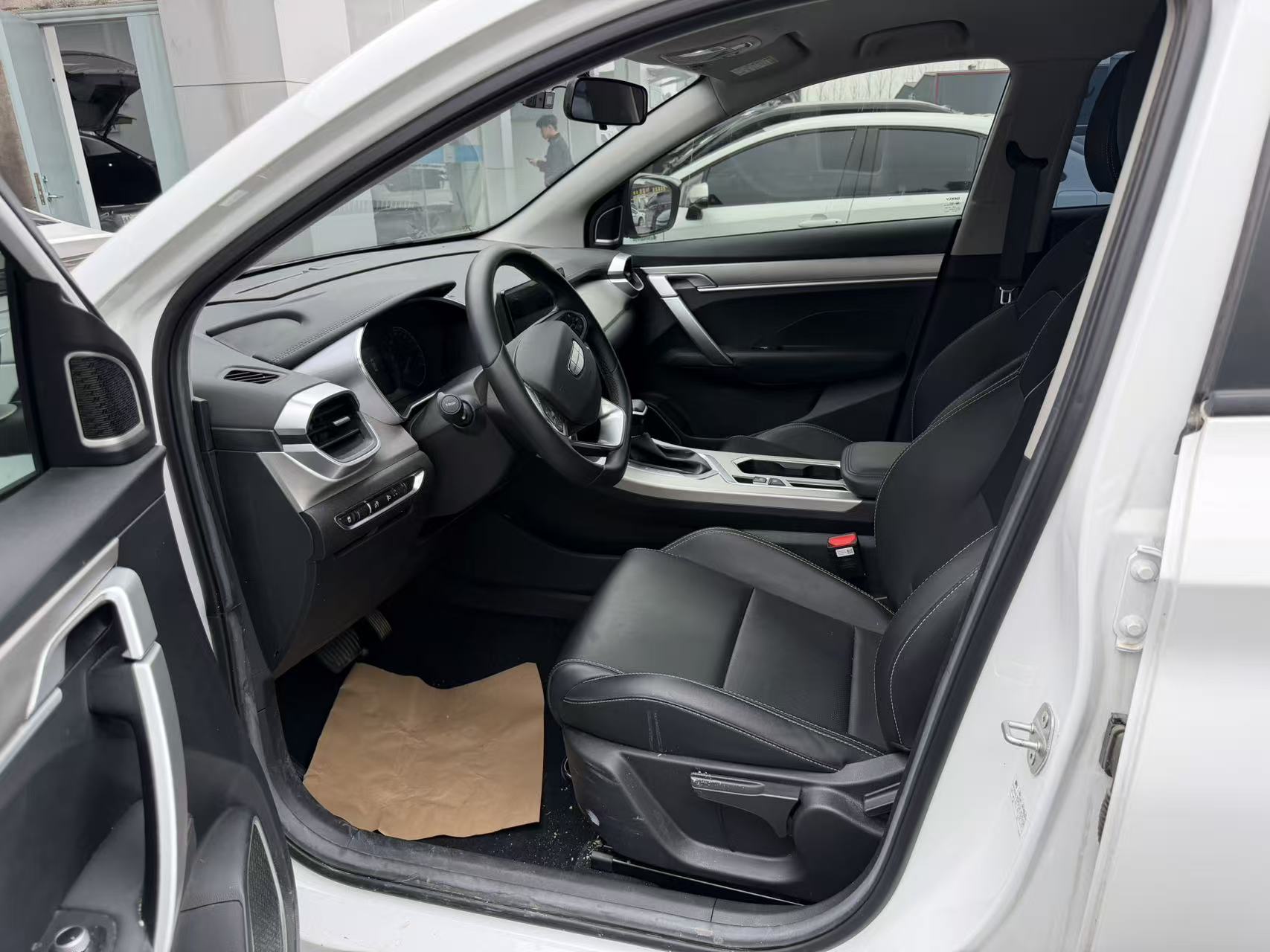 GEELY Coolray 2024 car image #3