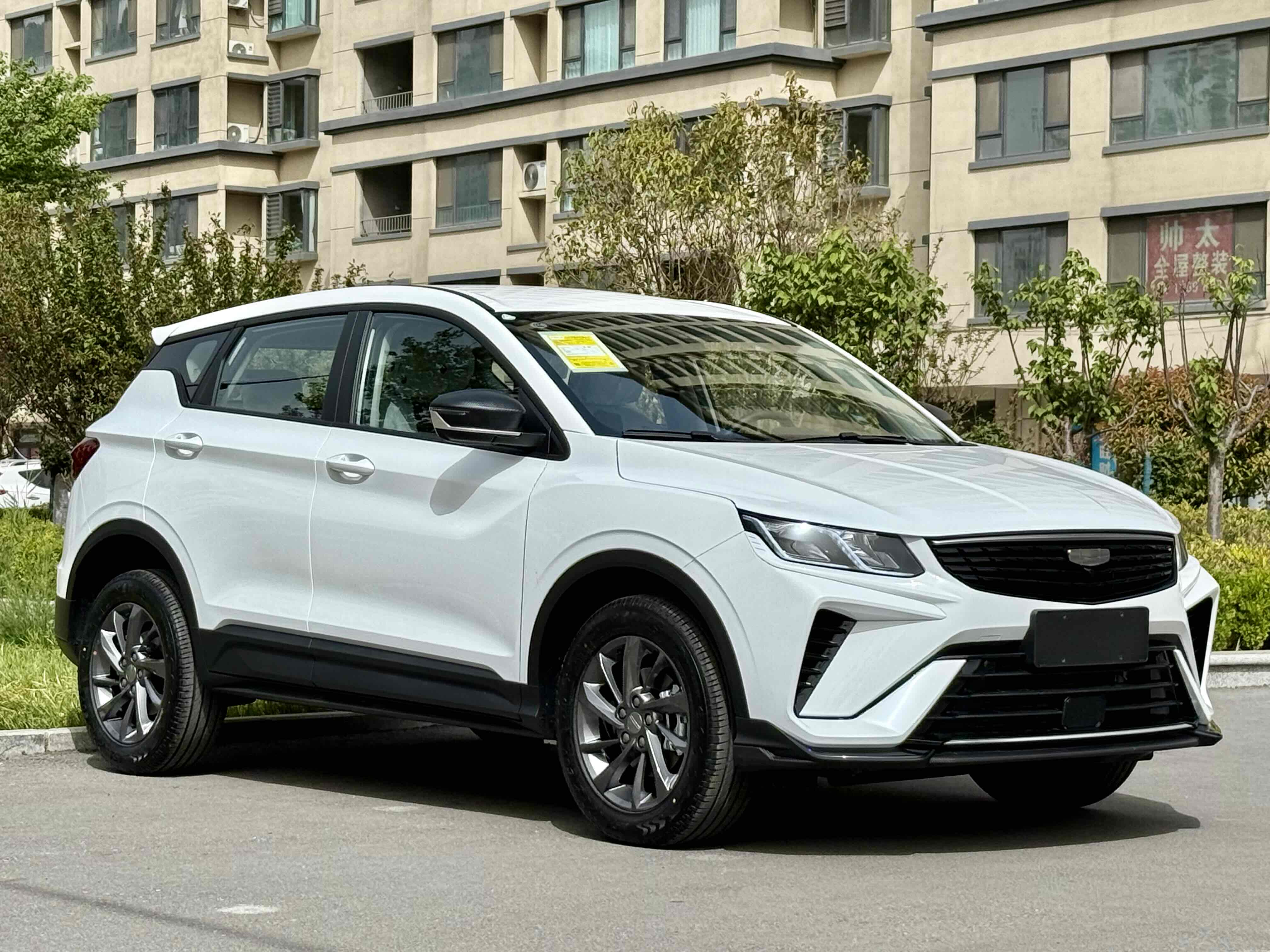 GEELY Coolray 2025 #3 GEELY Coolray 2025 car image #3